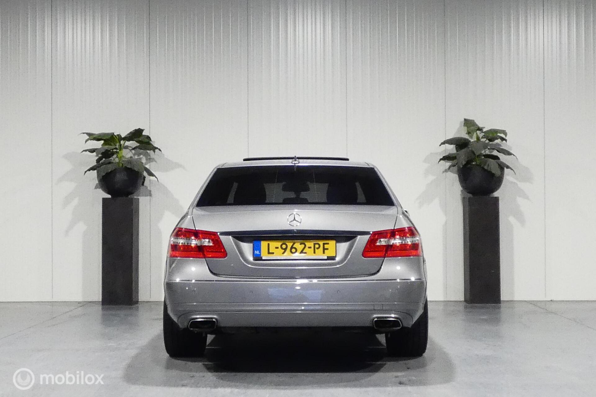 Foto van Mercedes-Benz E 500