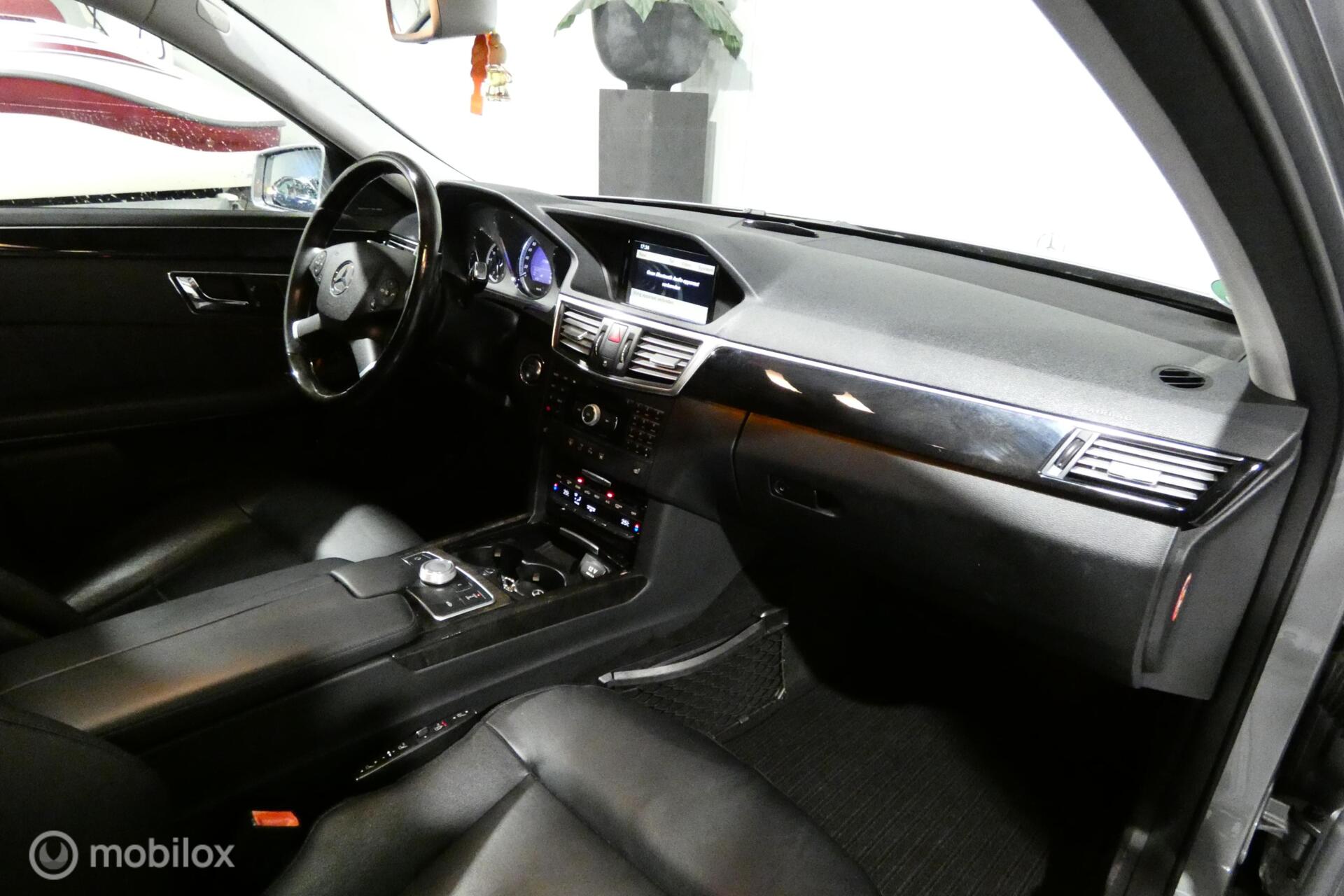 Foto van Mercedes-Benz E 500