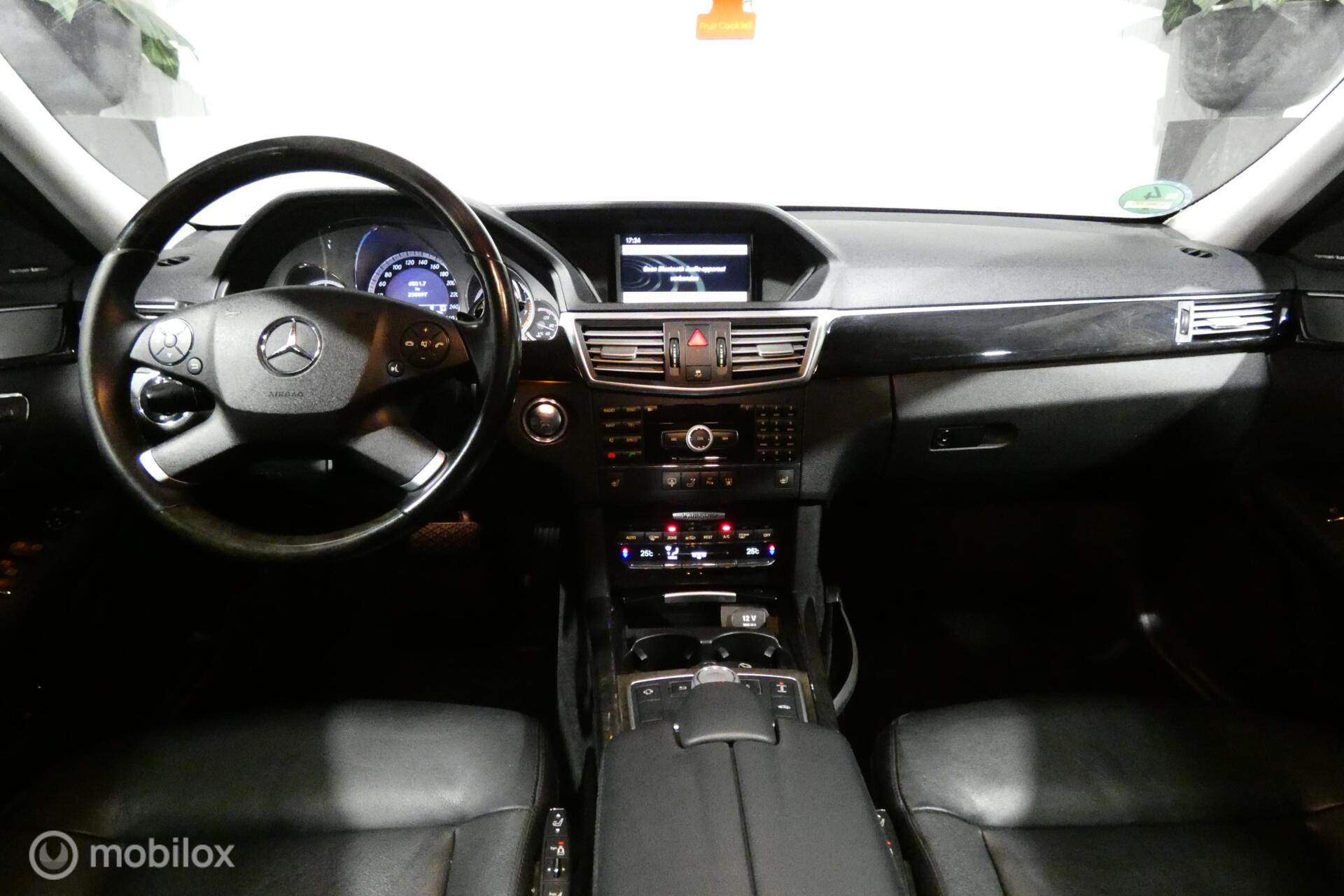 Foto van Mercedes-Benz E 500