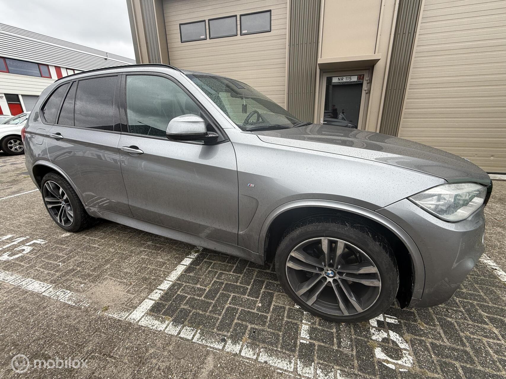 Foto van BMW X5 Xdrive30d
