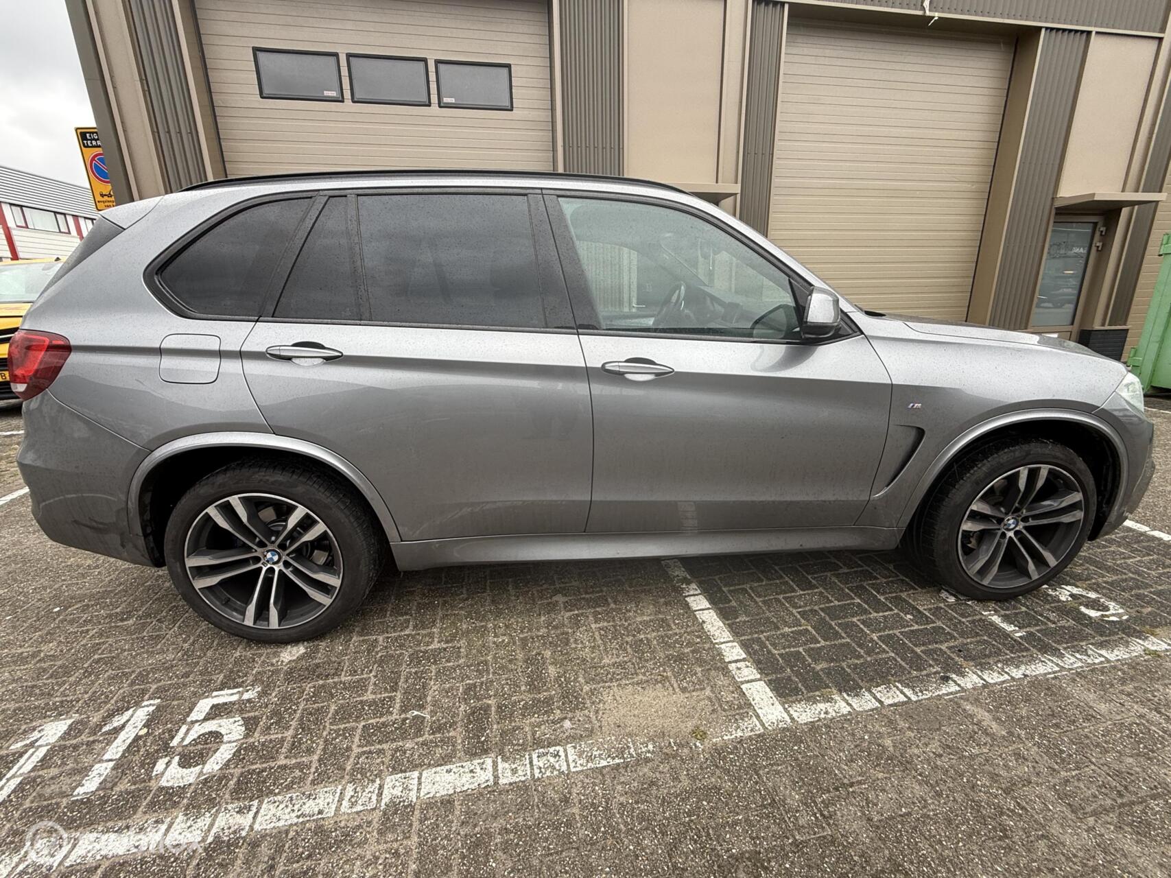Foto van BMW X5 Xdrive30d