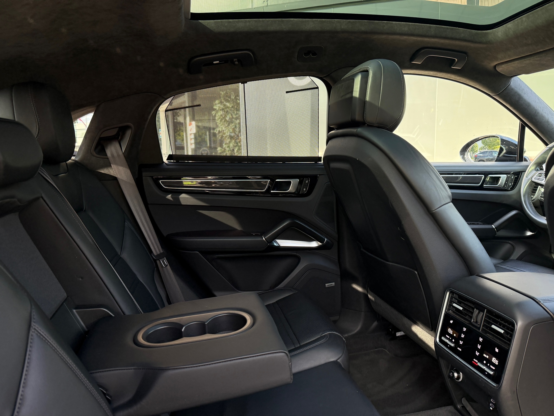 Foto van Porsche Cayenne Turbo S E-hybrid