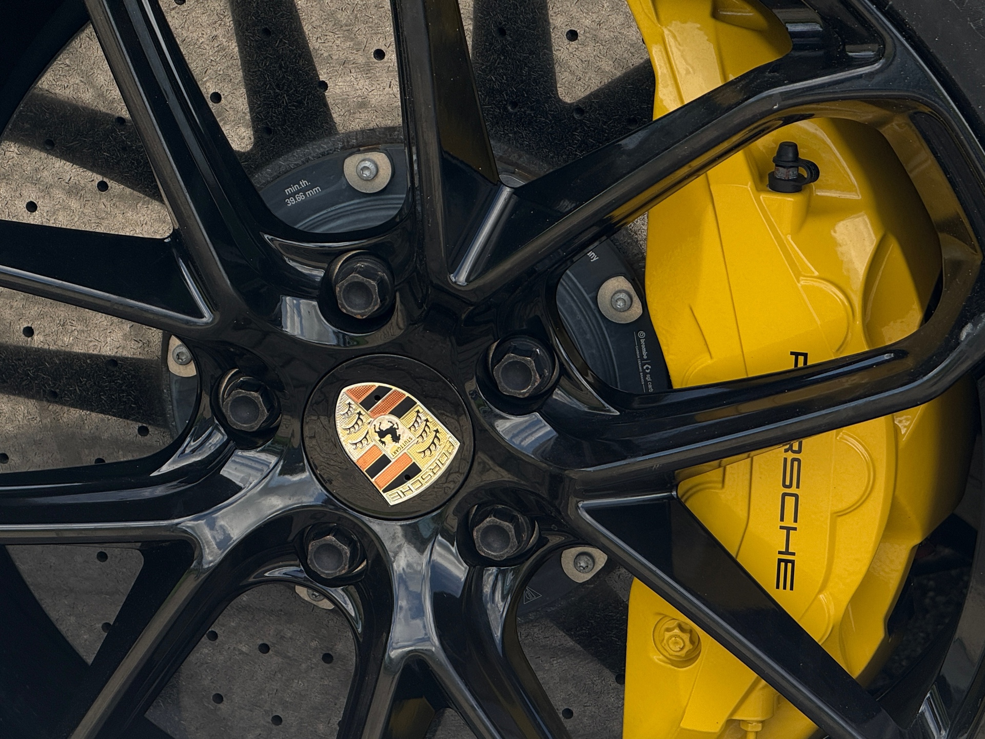 Foto van Porsche Cayenne Turbo S E-hybrid