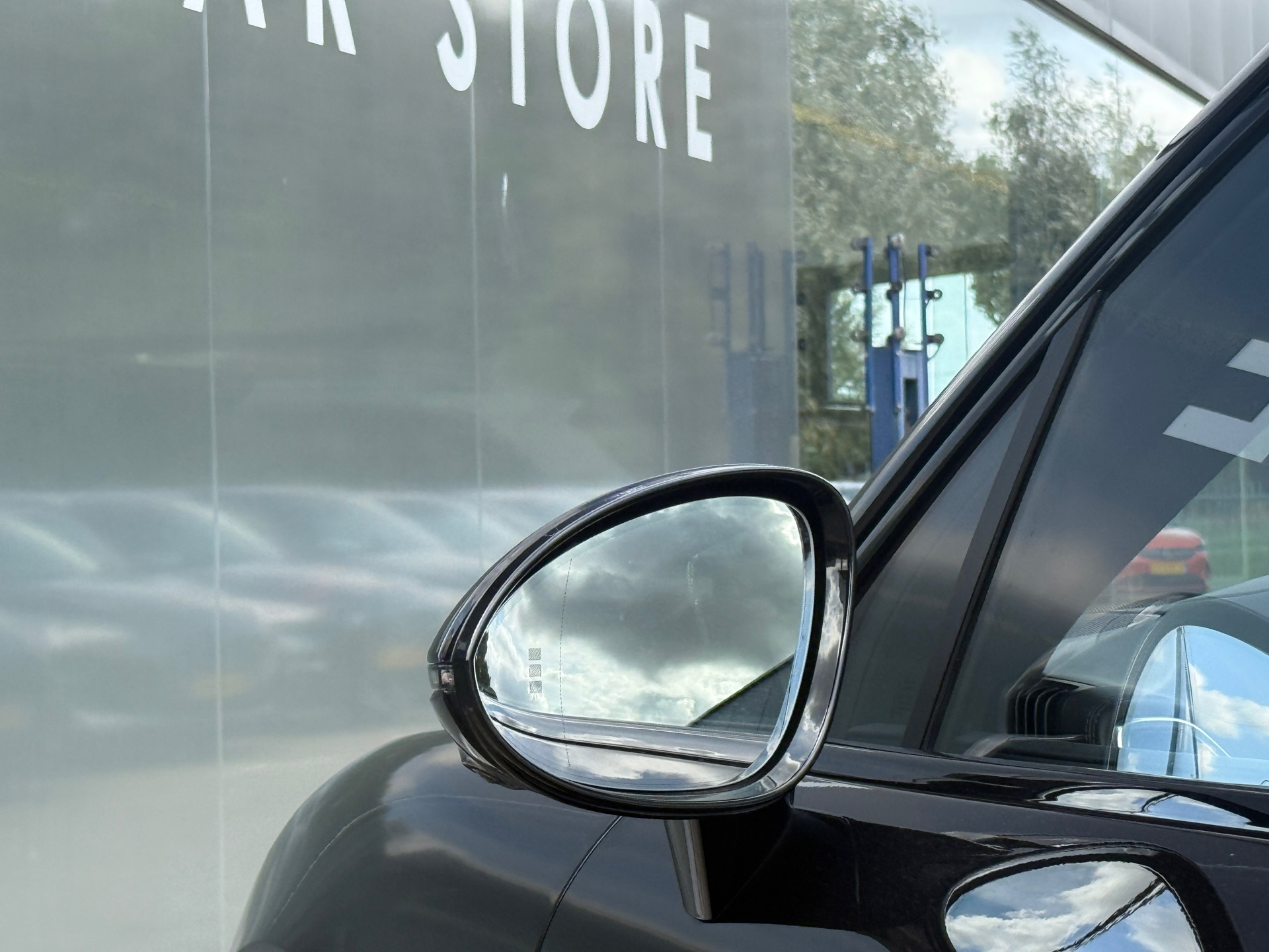 Foto van Porsche Cayenne Turbo S E-hybrid