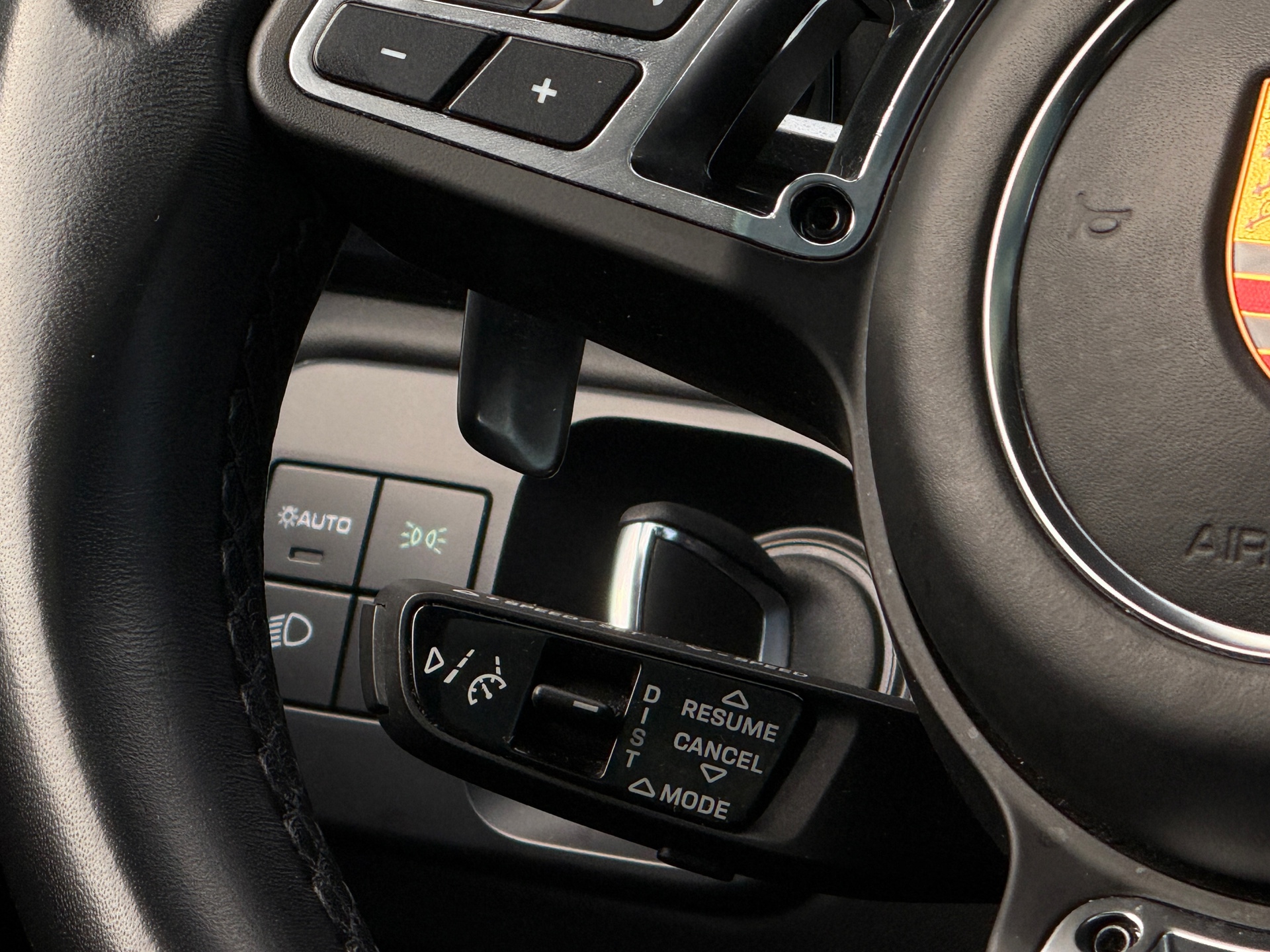 Foto van Porsche Cayenne Turbo S E-hybrid