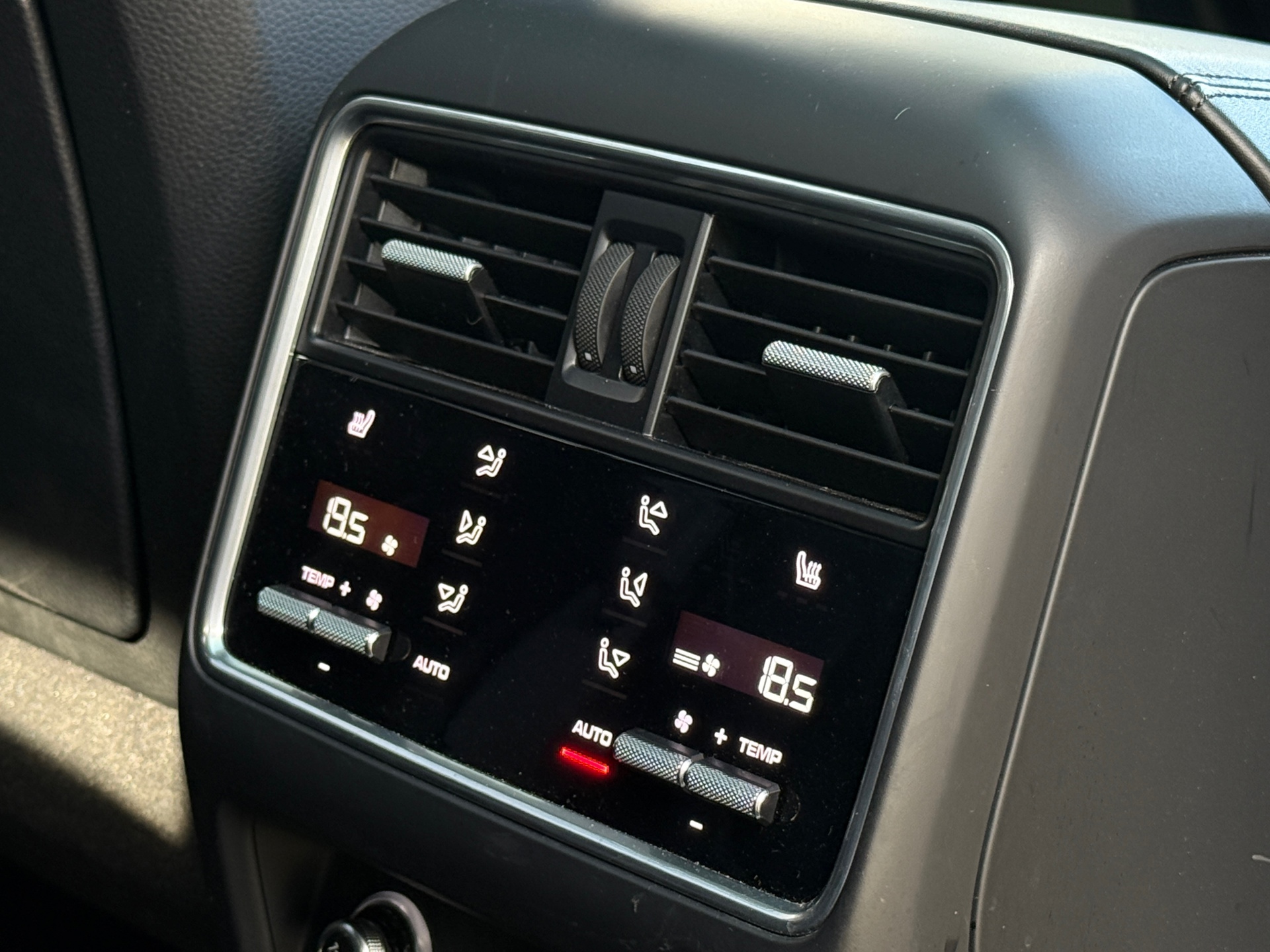 Foto van Porsche Cayenne Turbo S E-hybrid