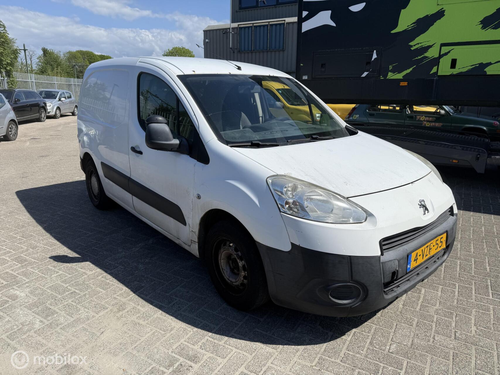 Foto van Peugeot Partner