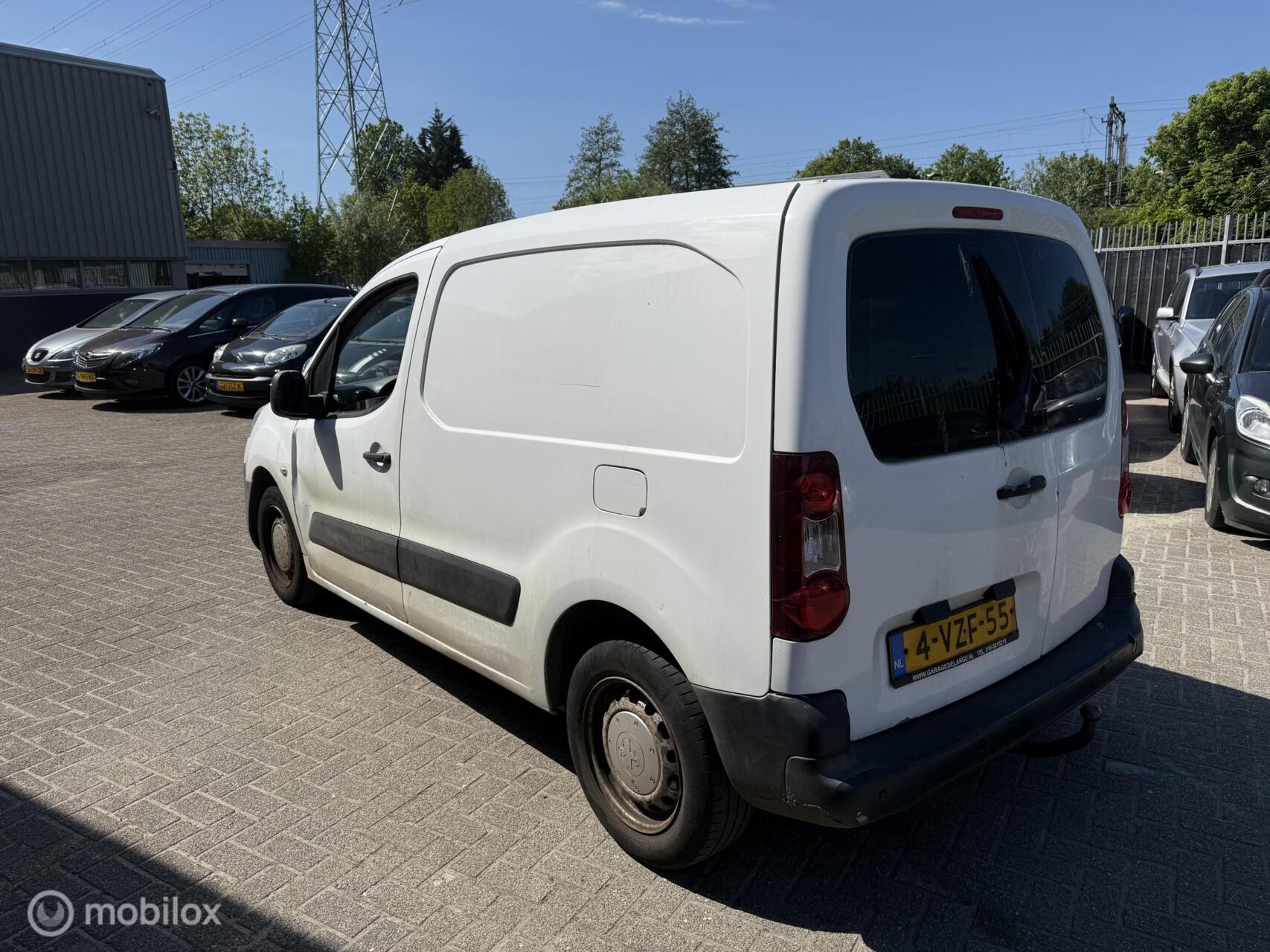 Foto van Peugeot Partner