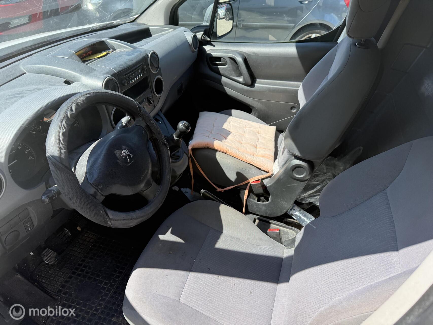 Foto van Peugeot Partner