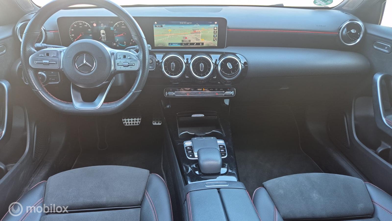 Foto van Mercedes-Benz A 180