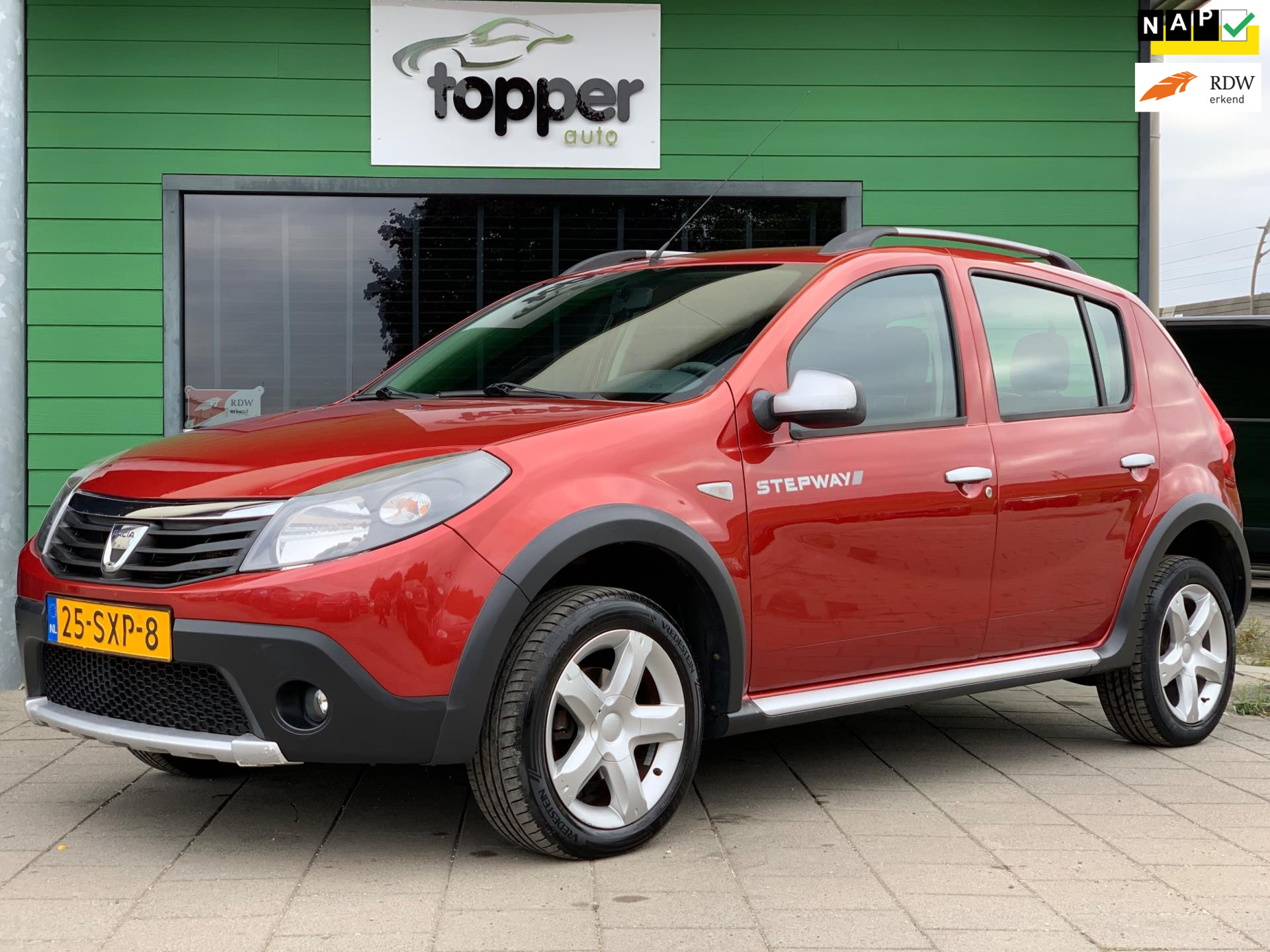 Dacia Sandero 1.6 Stepway |1e Eigenaar|Elektrische Ramen|Airco|Nieuwe APK| 2012 - voorkant