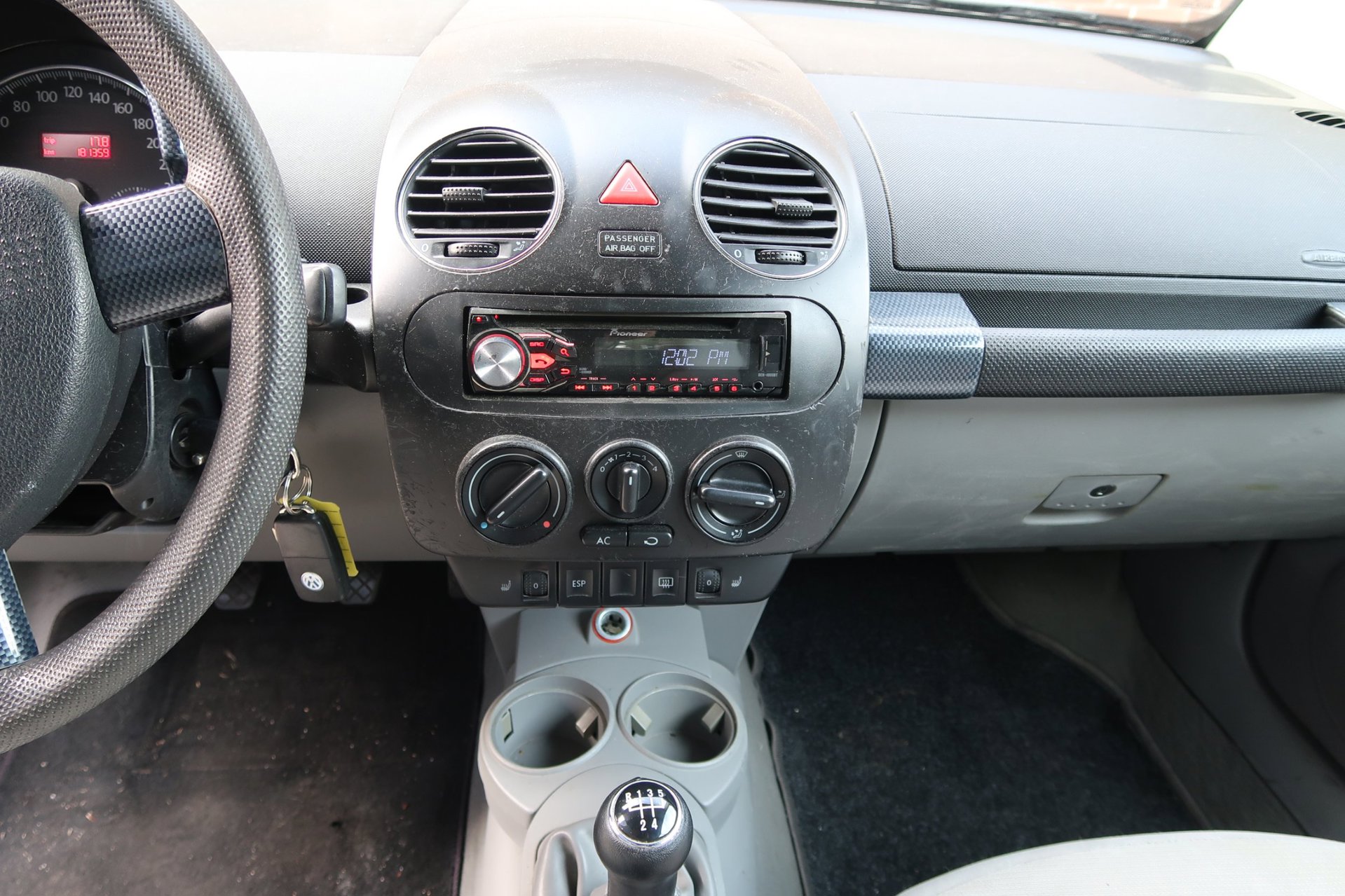 Foto van Volkswagen New Beetle Cabriolet