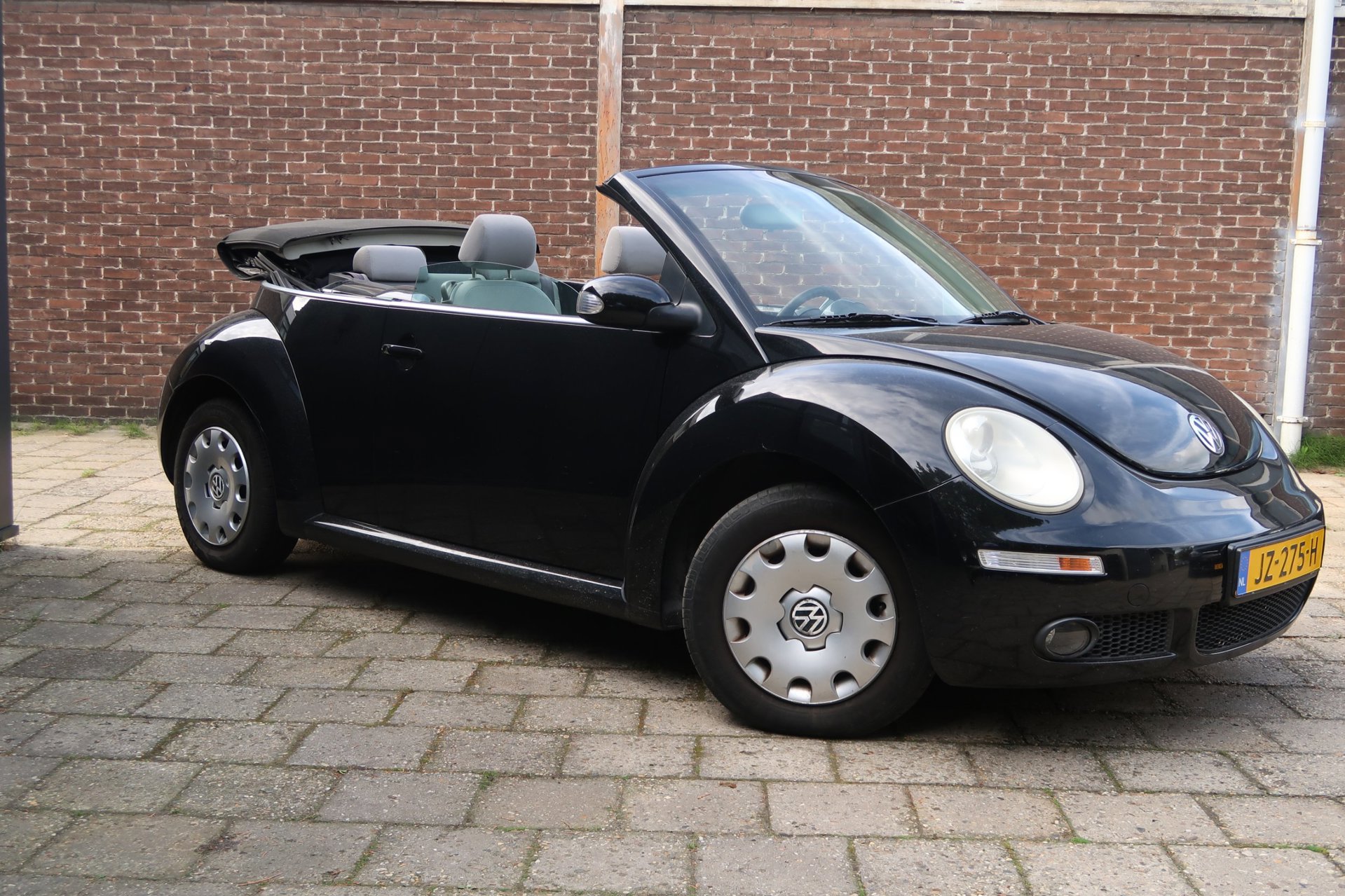 Foto van Volkswagen New Beetle Cabriolet