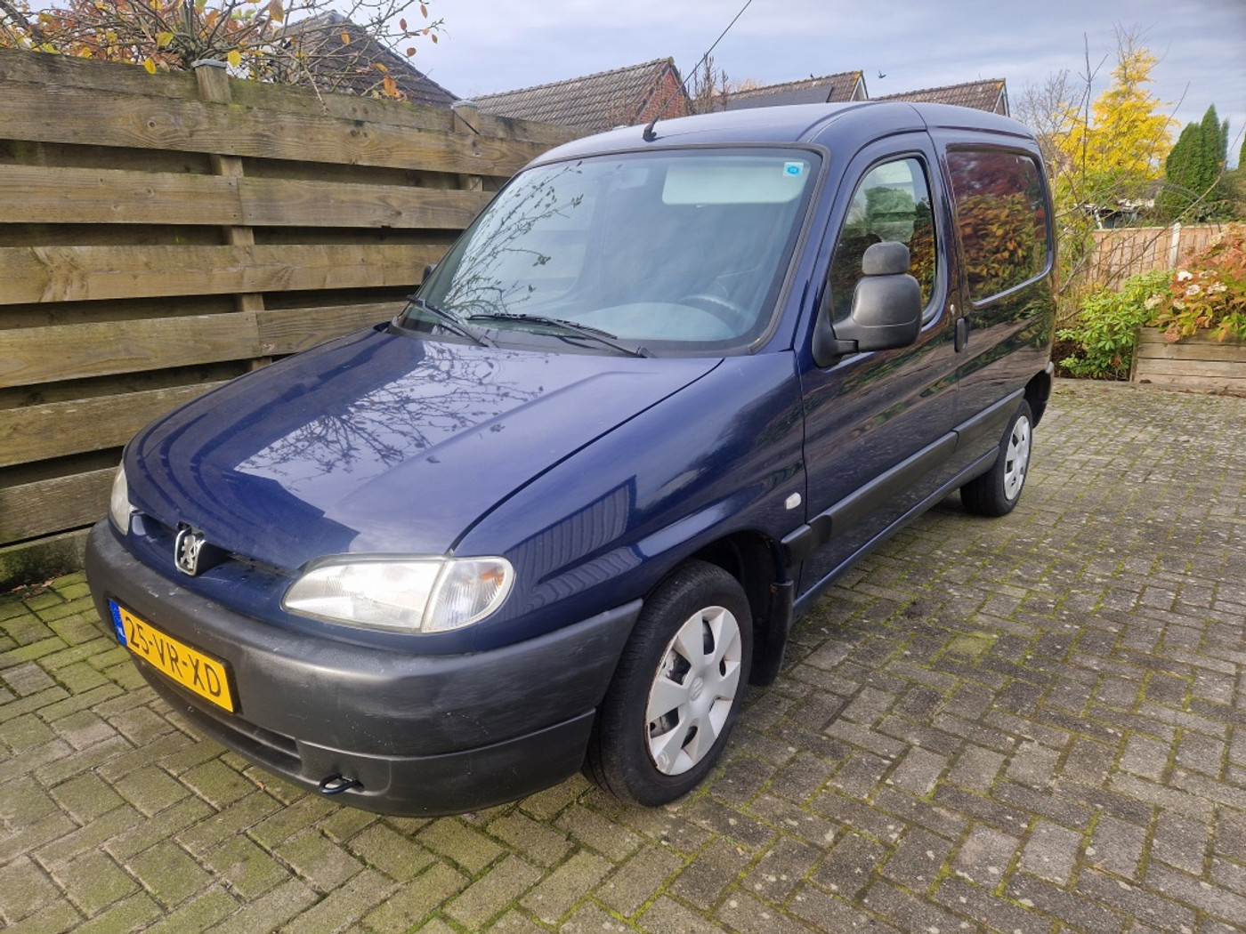 Peugeot Partner 1.4 133.500Km N.a.p.!! Goedkoop rijden! 2000 - voorkant