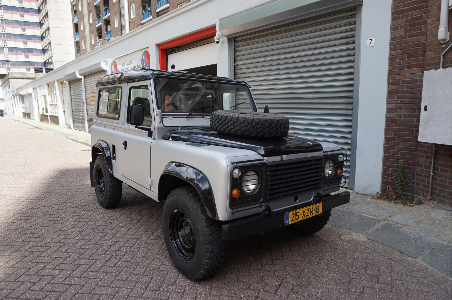 Foto van Land Rover Defender 90