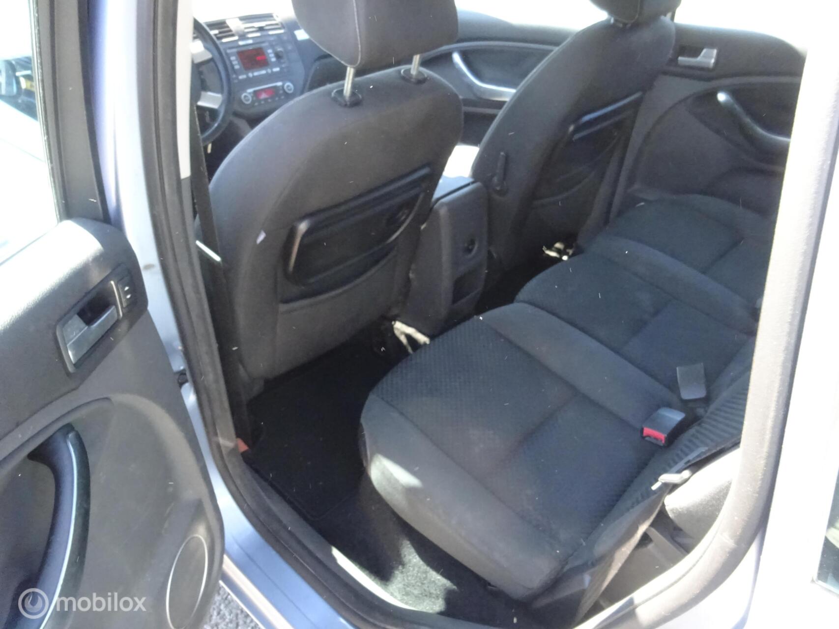 Foto van Ford C-max