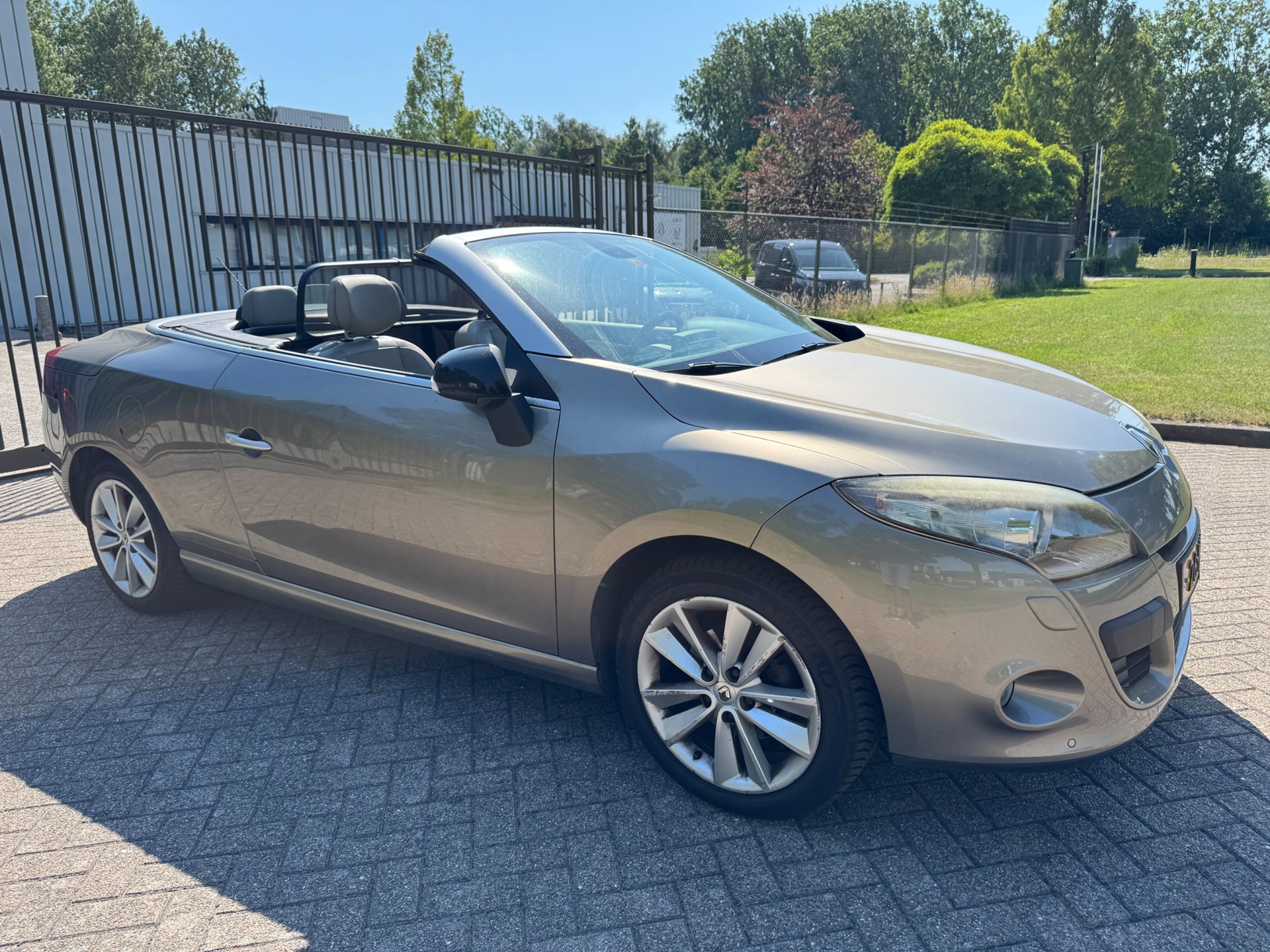 Foto van Renault Mégane Coupé-cabriolet