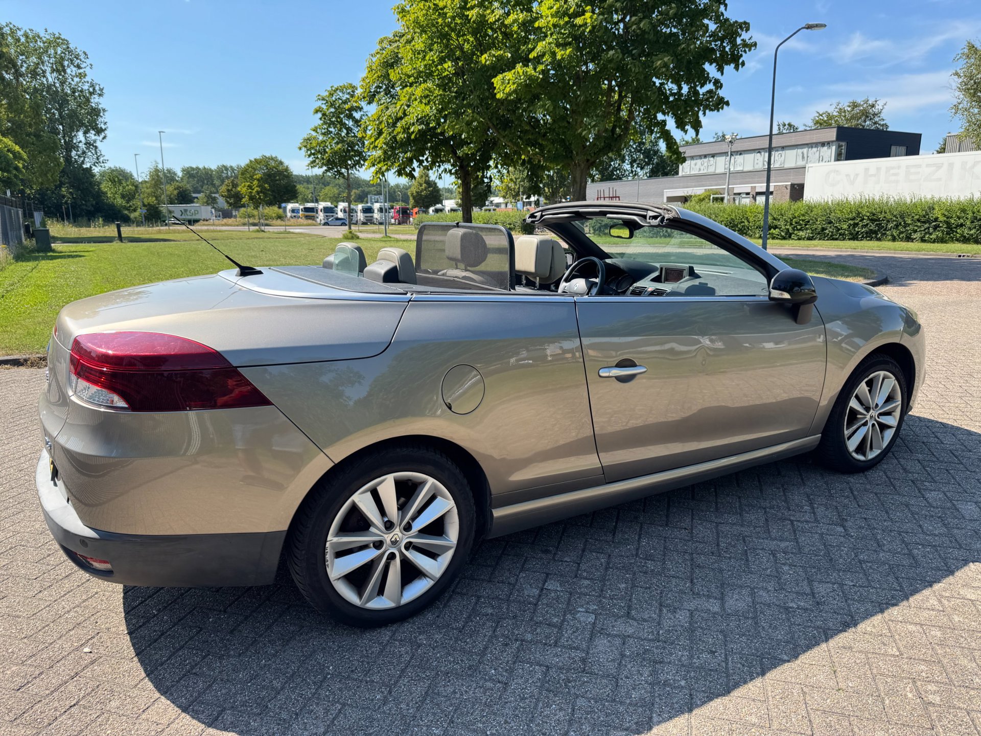 Foto van Renault Mégane Coupé-cabriolet