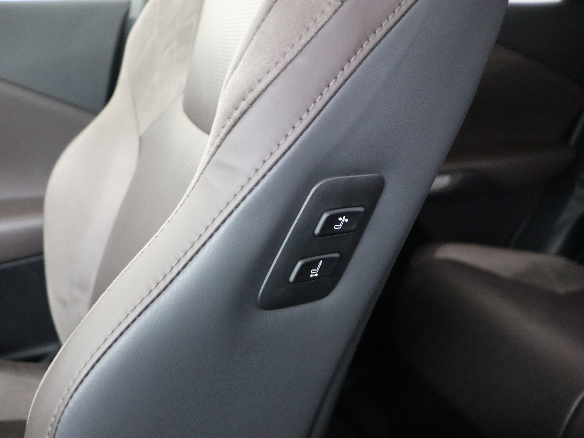 Foto van Lexus RX