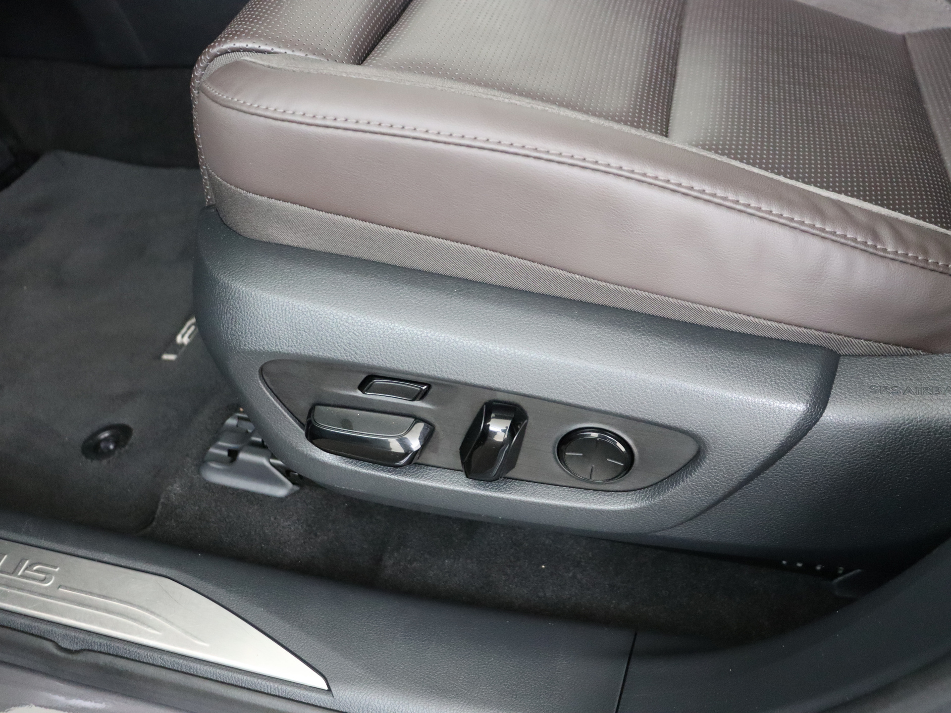 Foto van Lexus RX