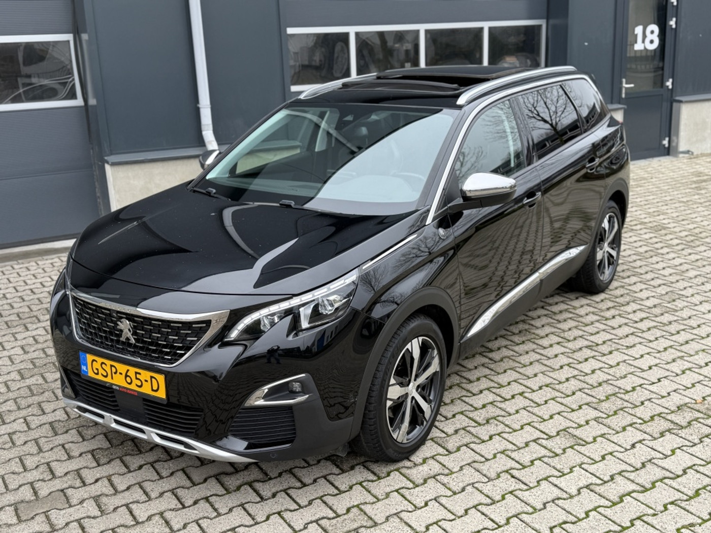 Foto van Peugeot 5008