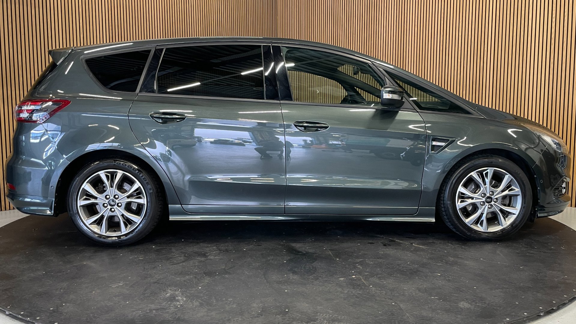 Foto van Ford S-max