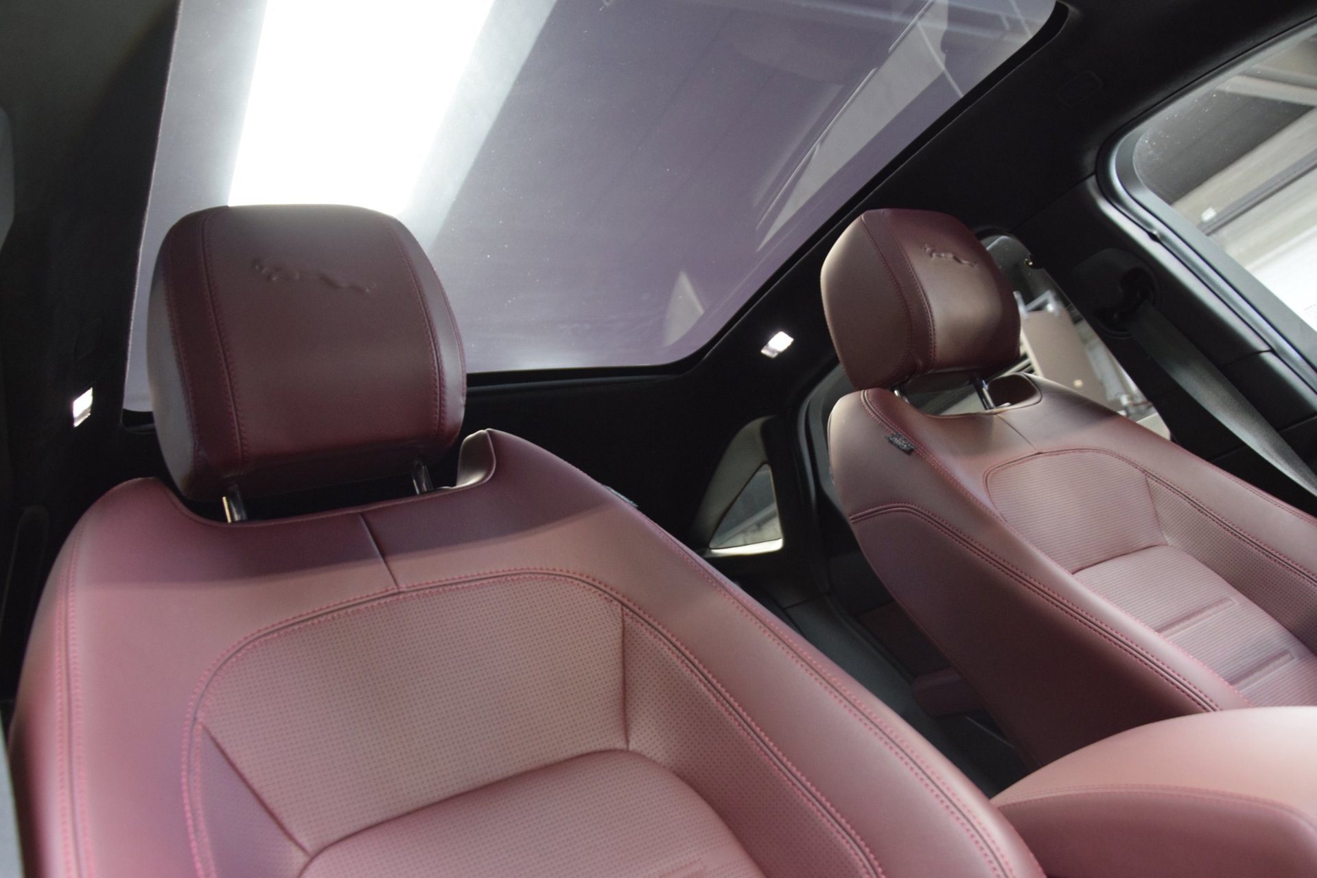 Foto van Jaguar E-pace