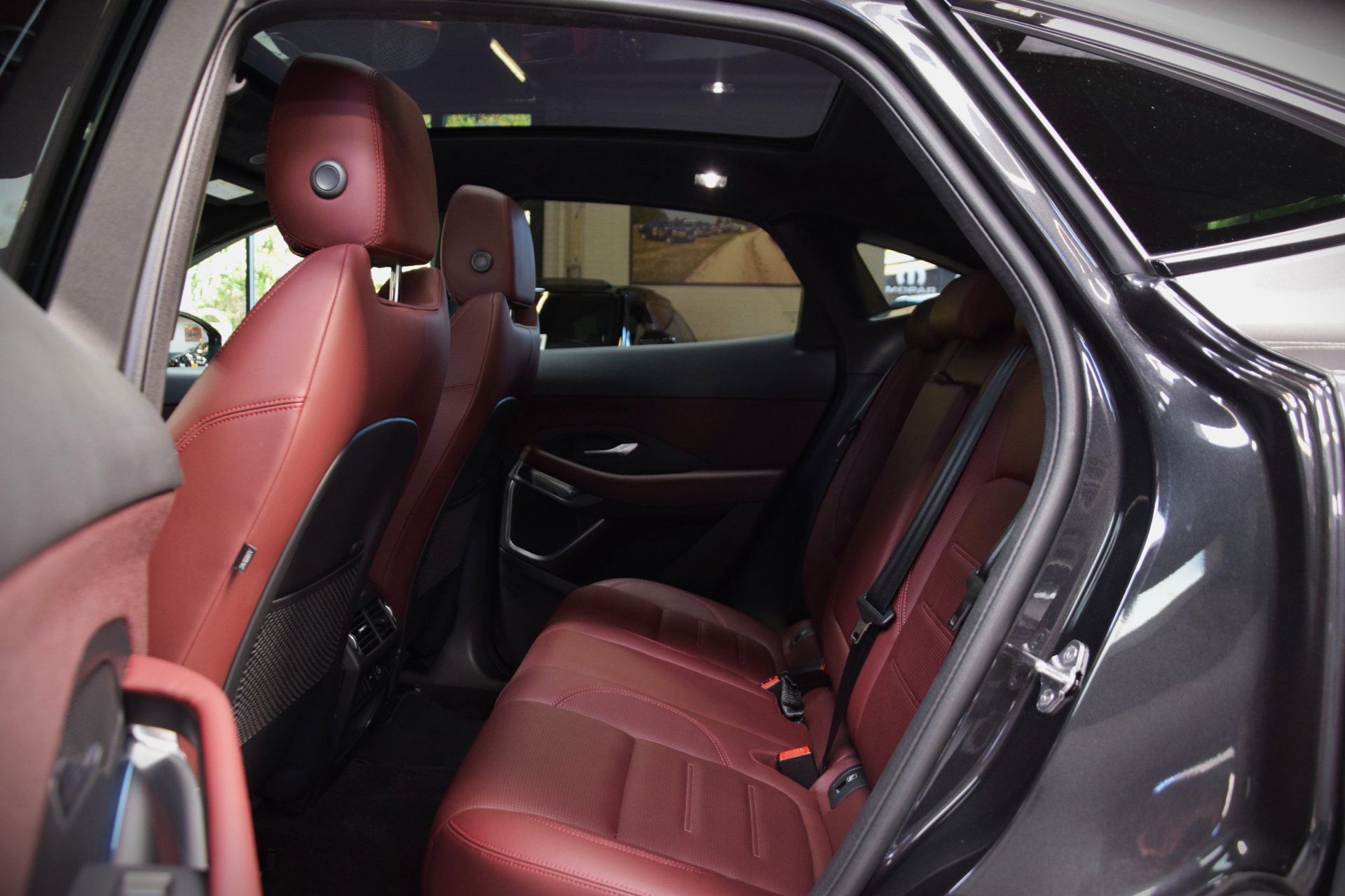 Foto van Jaguar E-pace