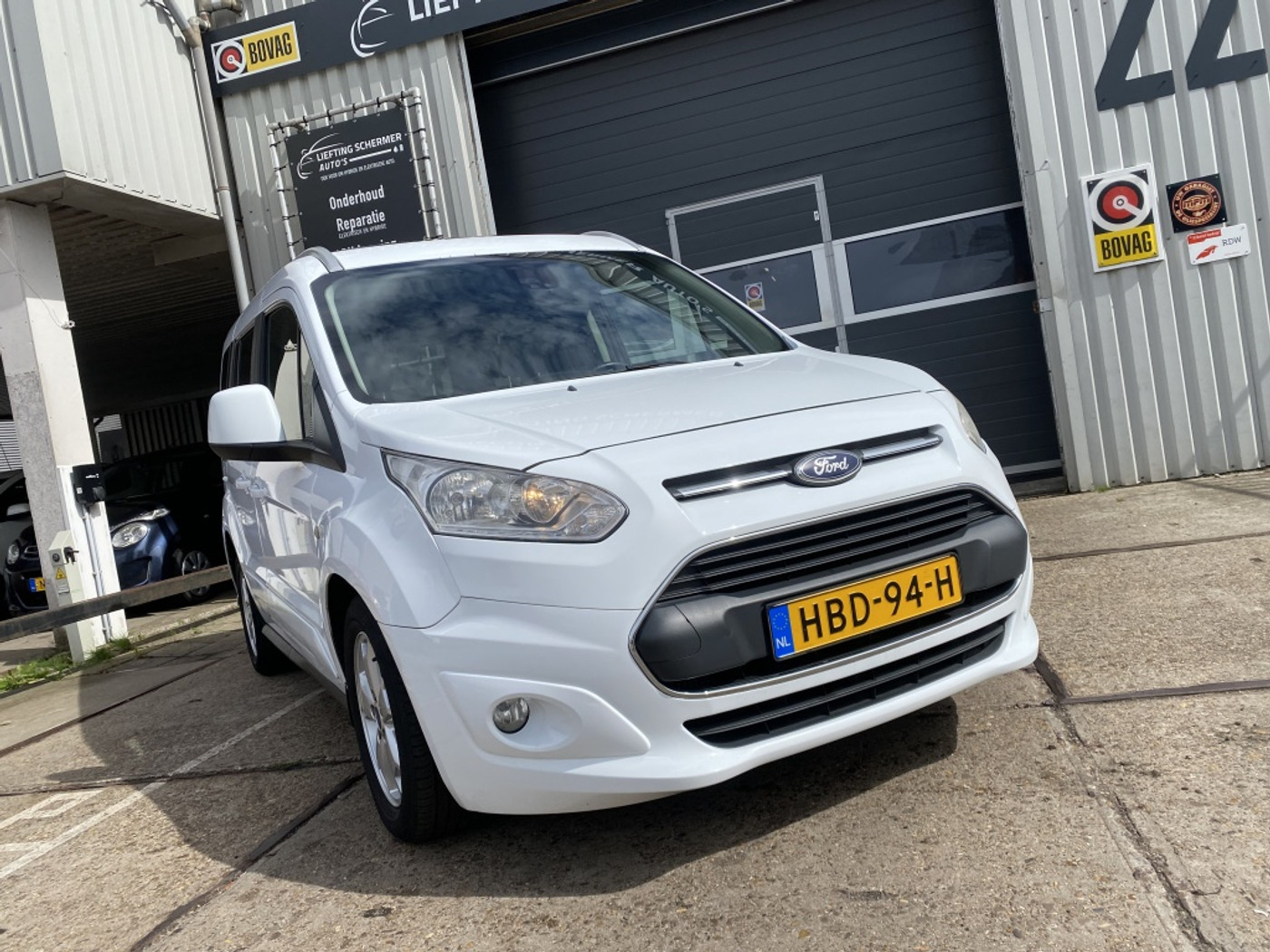 Foto van Ford Tourneo Connect Compact