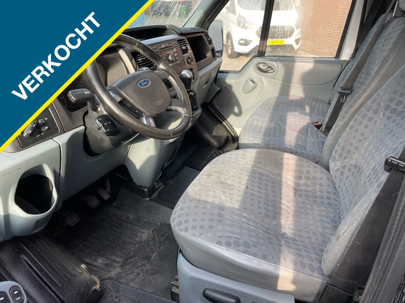 Foto van Ford Transit 260s FD Van 110 LR 4.23