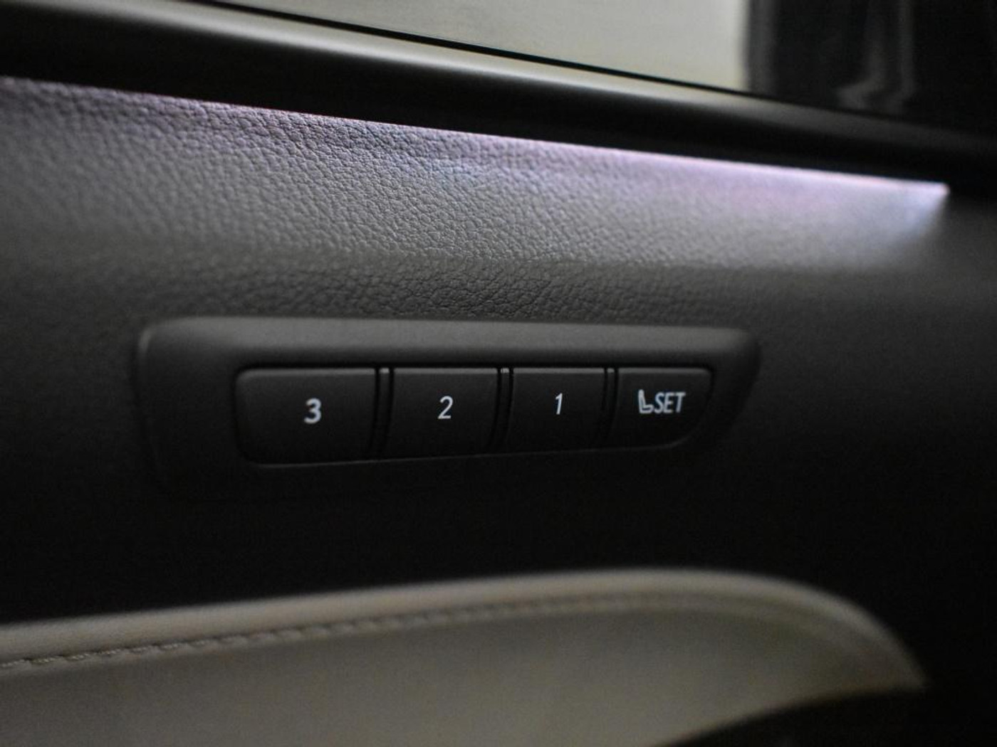 Foto van Lexus NX