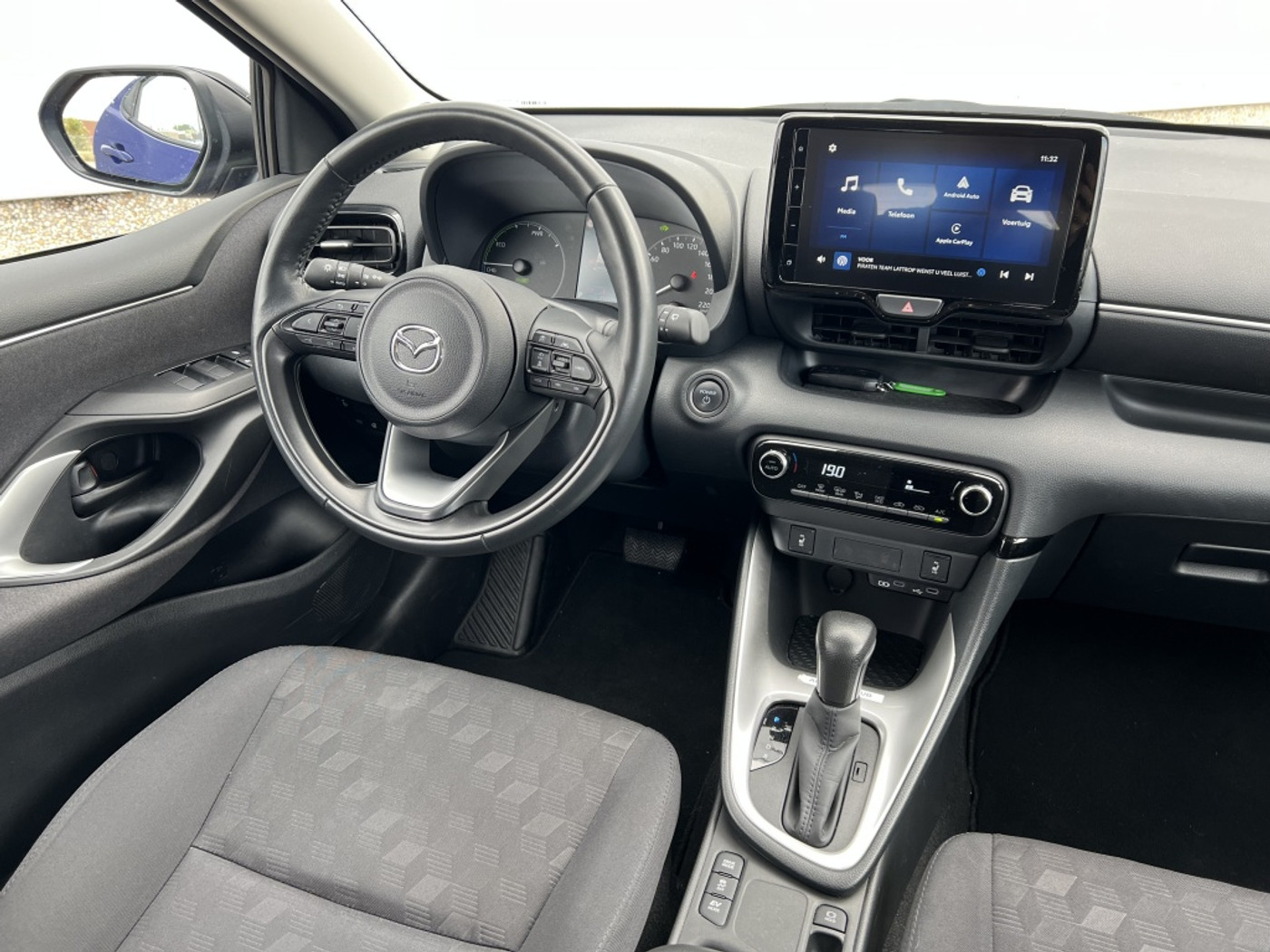 Foto van Mazda 2 Hybrid