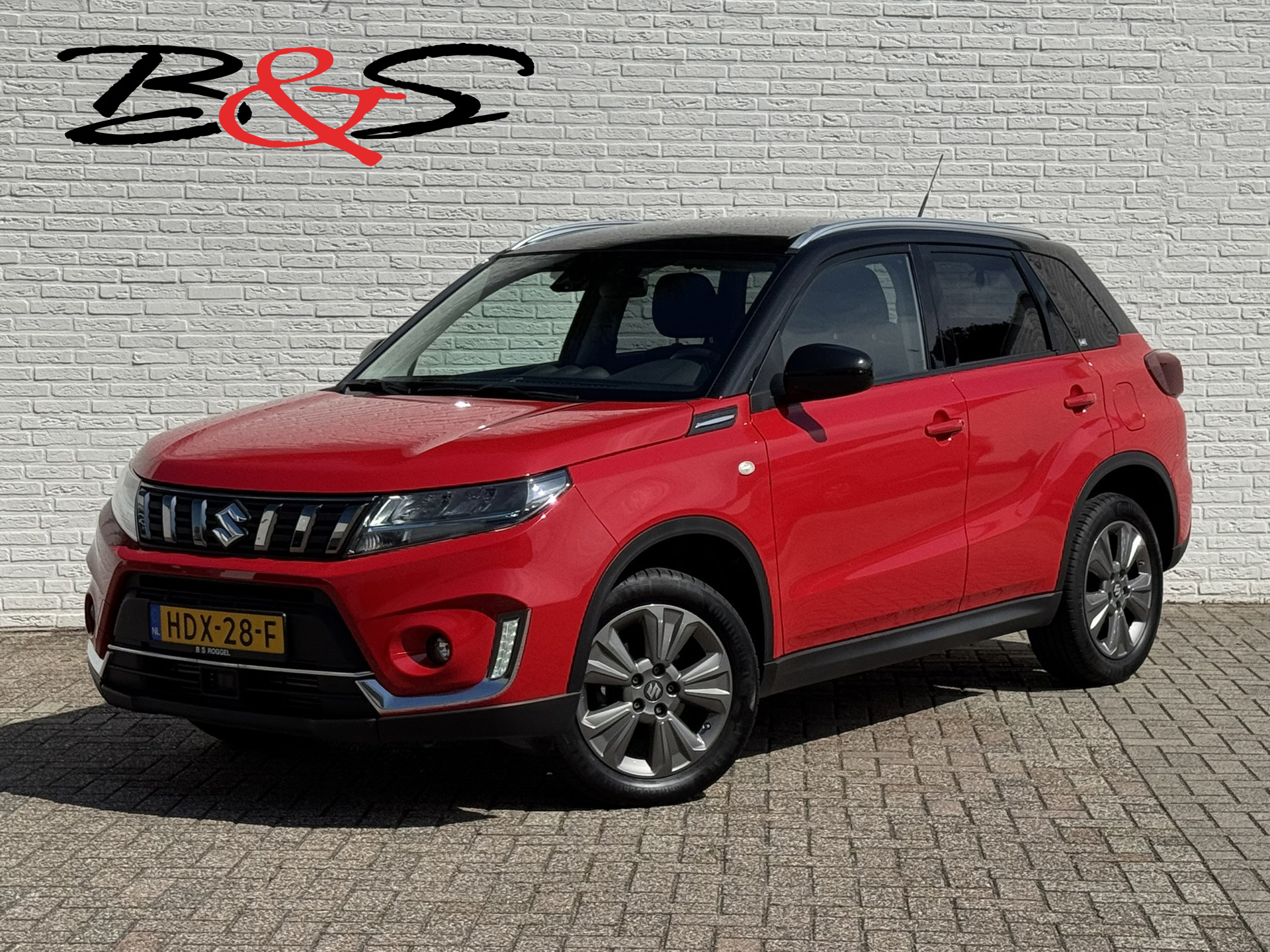 Suzuki Vitara 1.4 Boosterjet Select Smart Hybrid Adaptive cruise control Climate control Parkeercamera Apple / Android carplay 2023 - voorkant