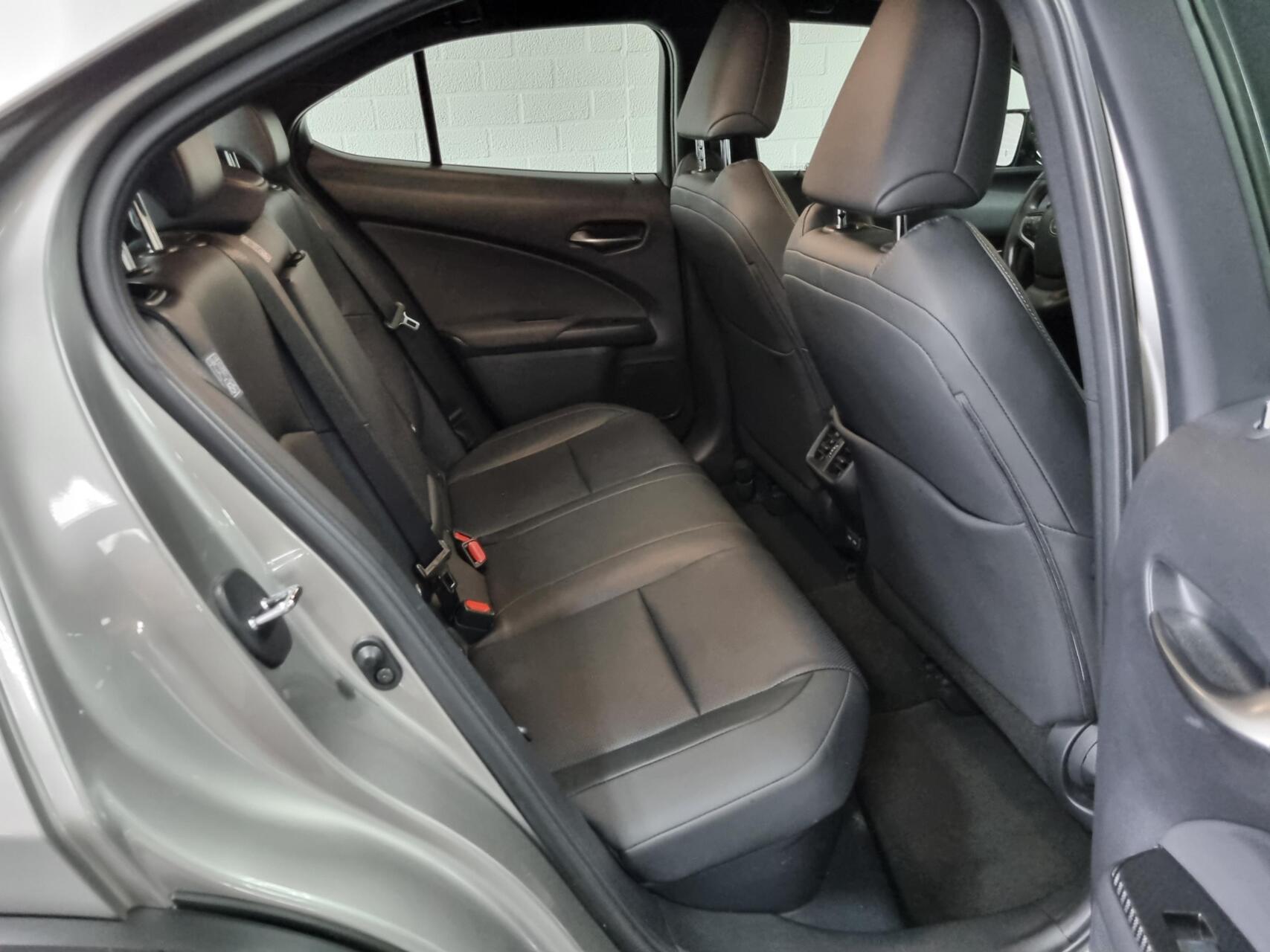 Foto van Lexus Ux