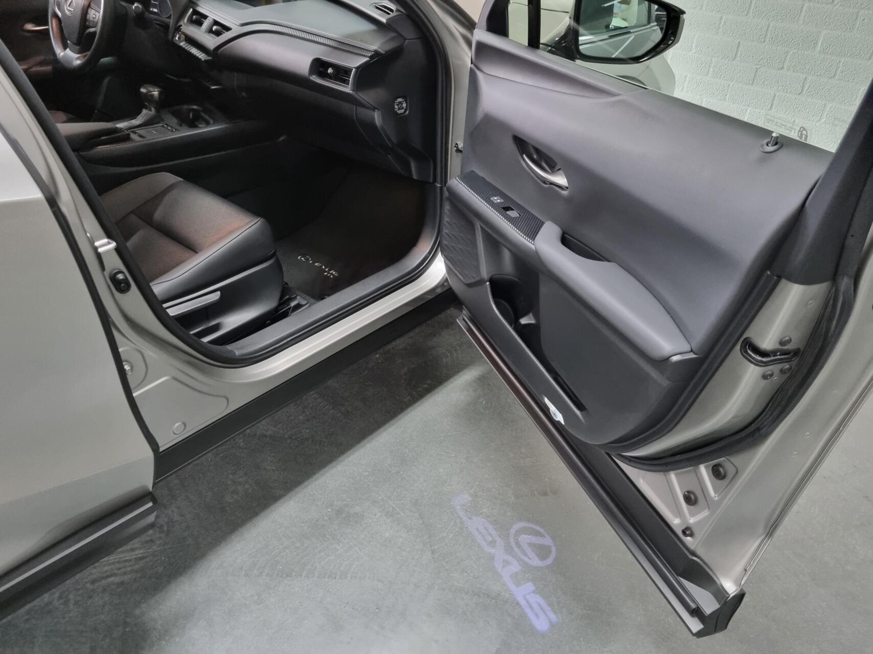Foto van Lexus Ux
