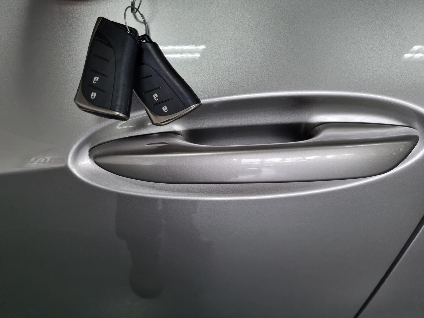 Foto van Lexus Ux