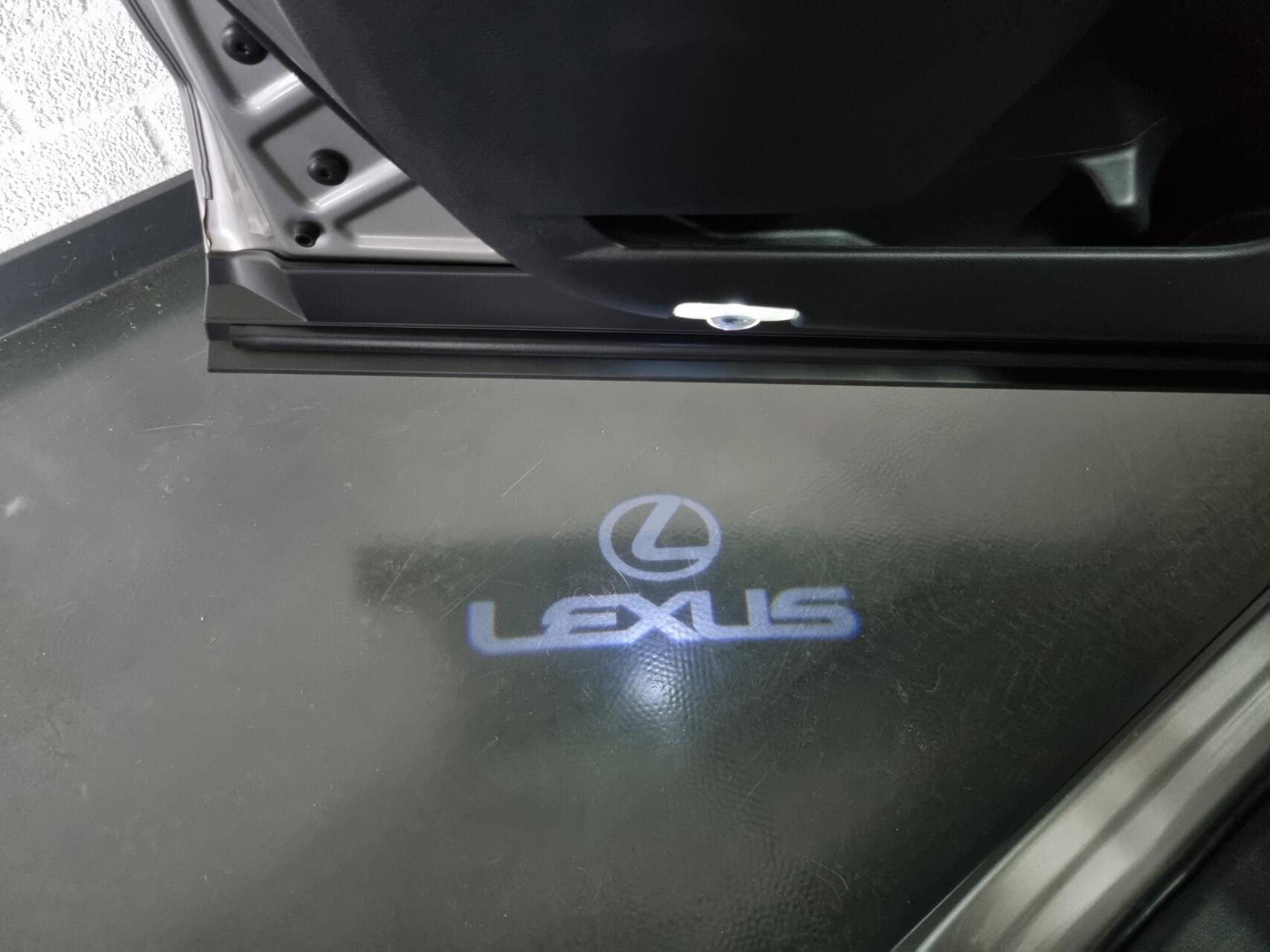 Foto van Lexus Ux
