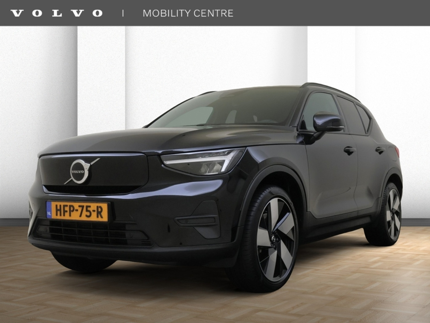 Volvo Ex40 Extended Core 82 kWh | 20” | Privacy glas | 2025 - voorkant