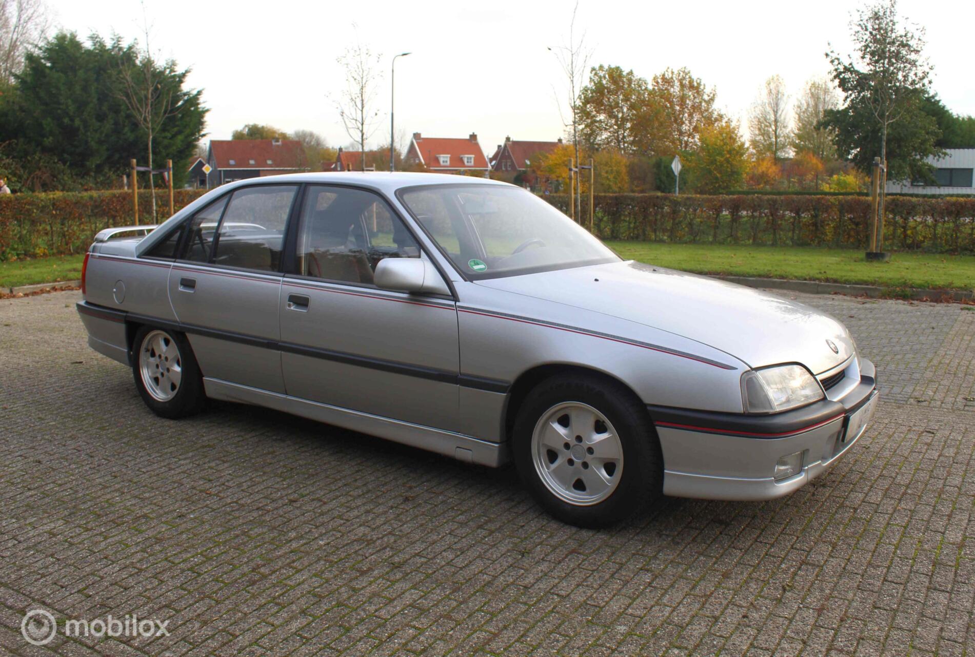 Foto van Opel Omega