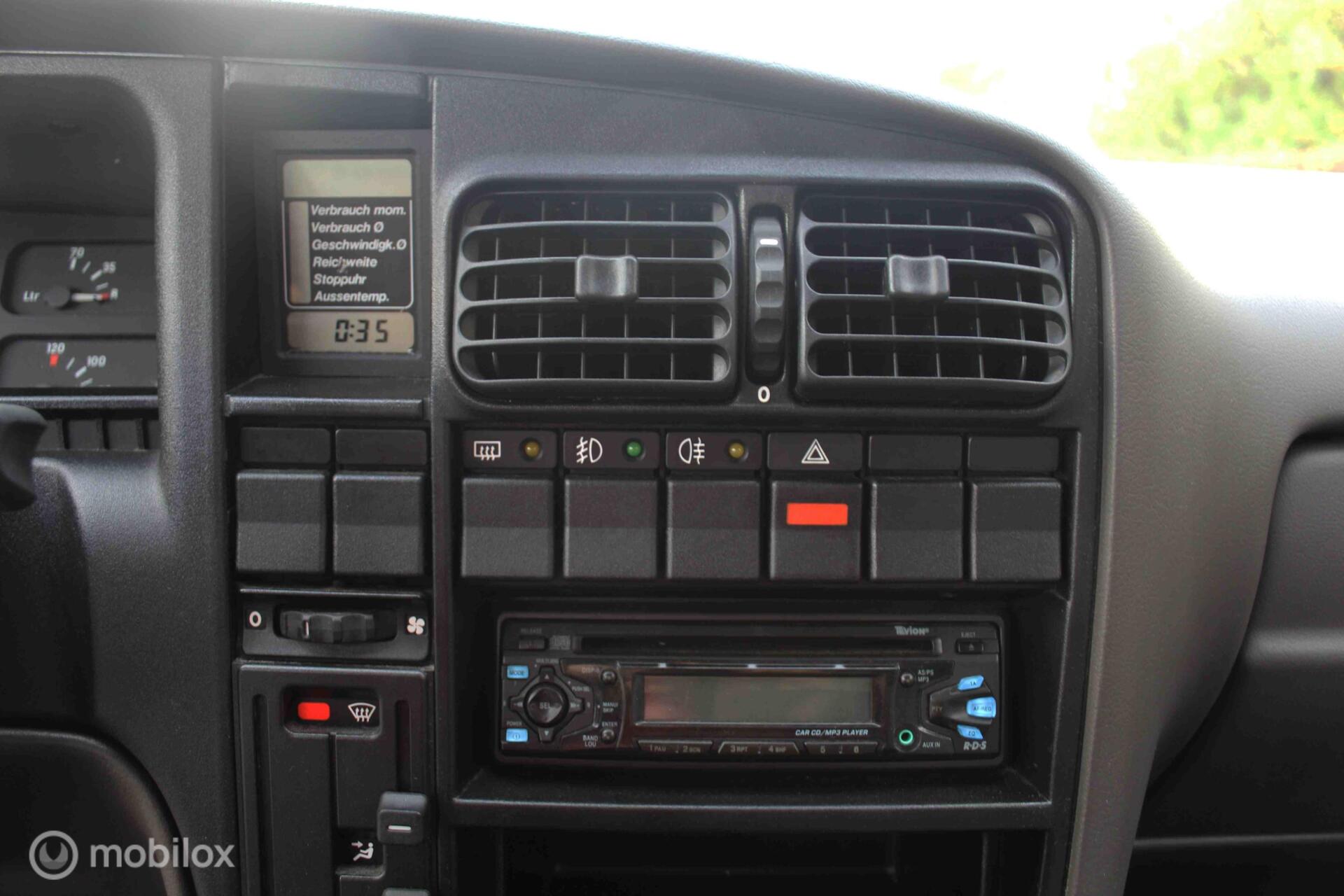 Foto van Opel Omega