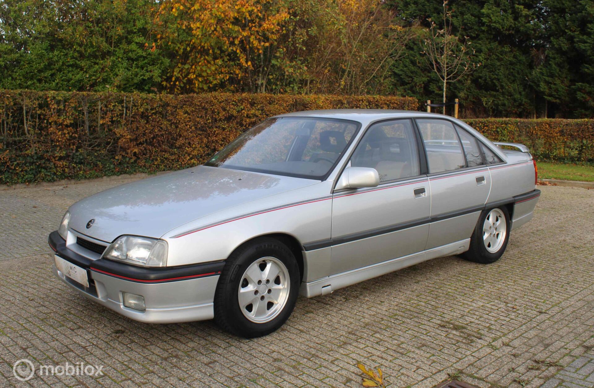 Foto van Opel Omega