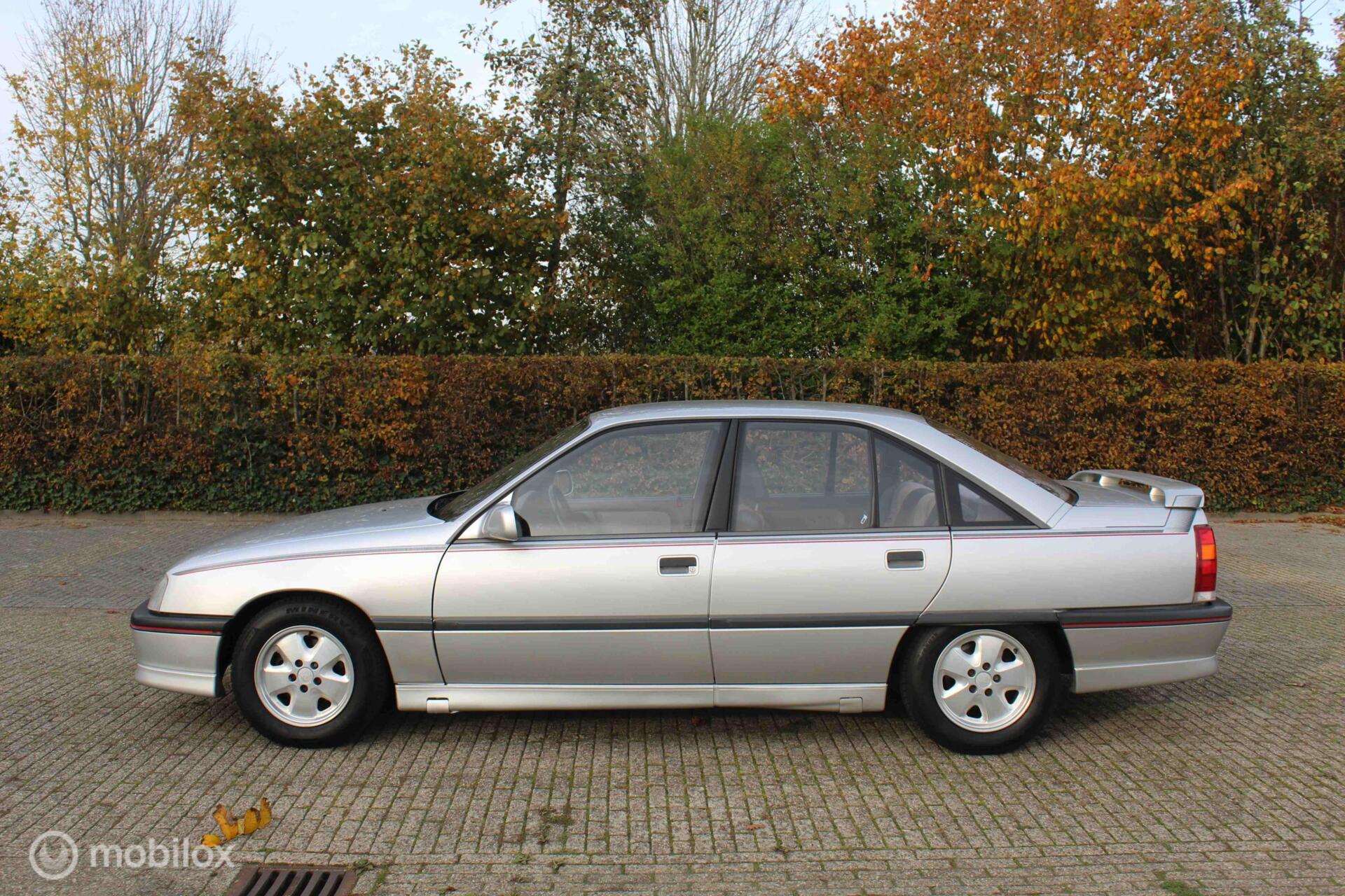 Foto van Opel Omega