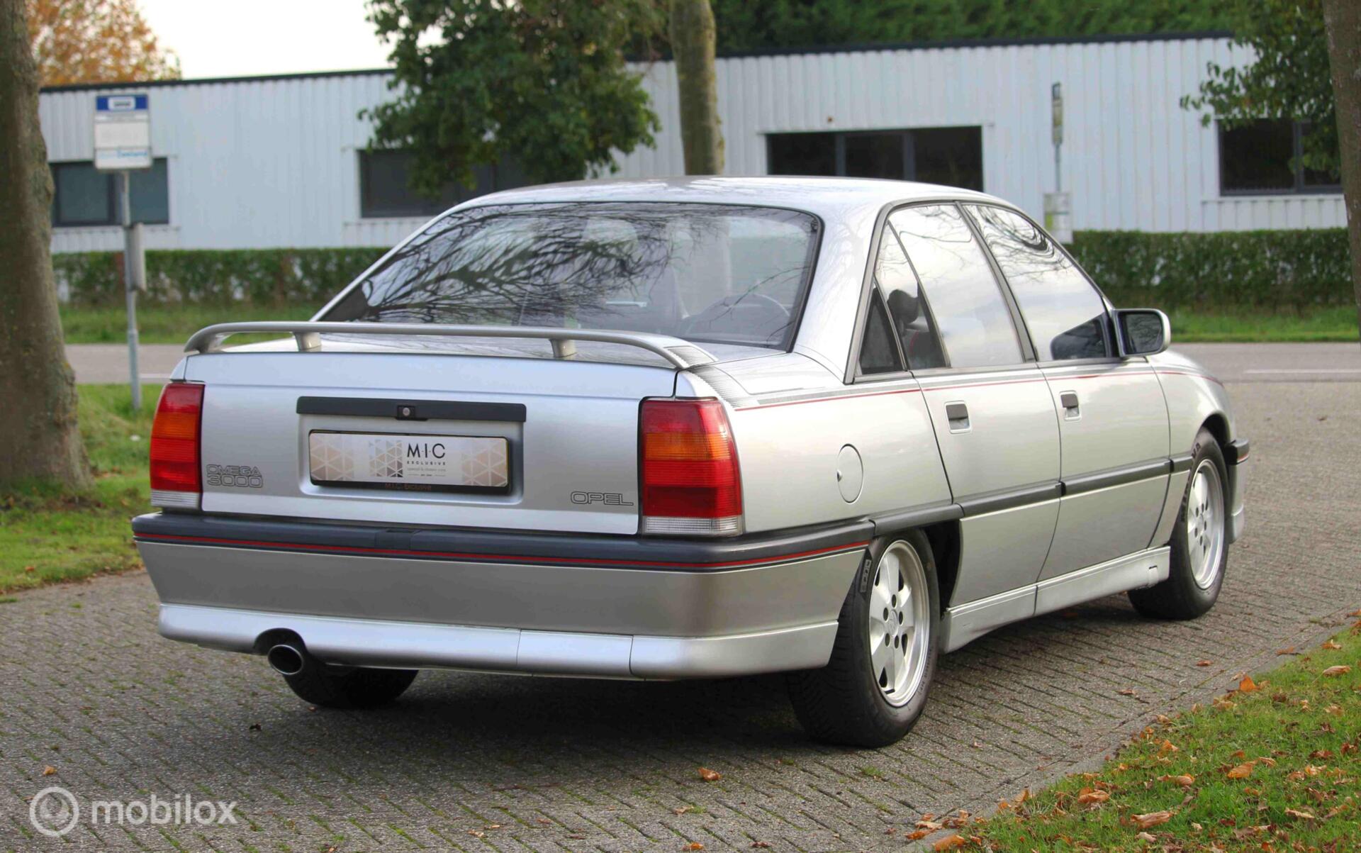 Foto van Opel Omega