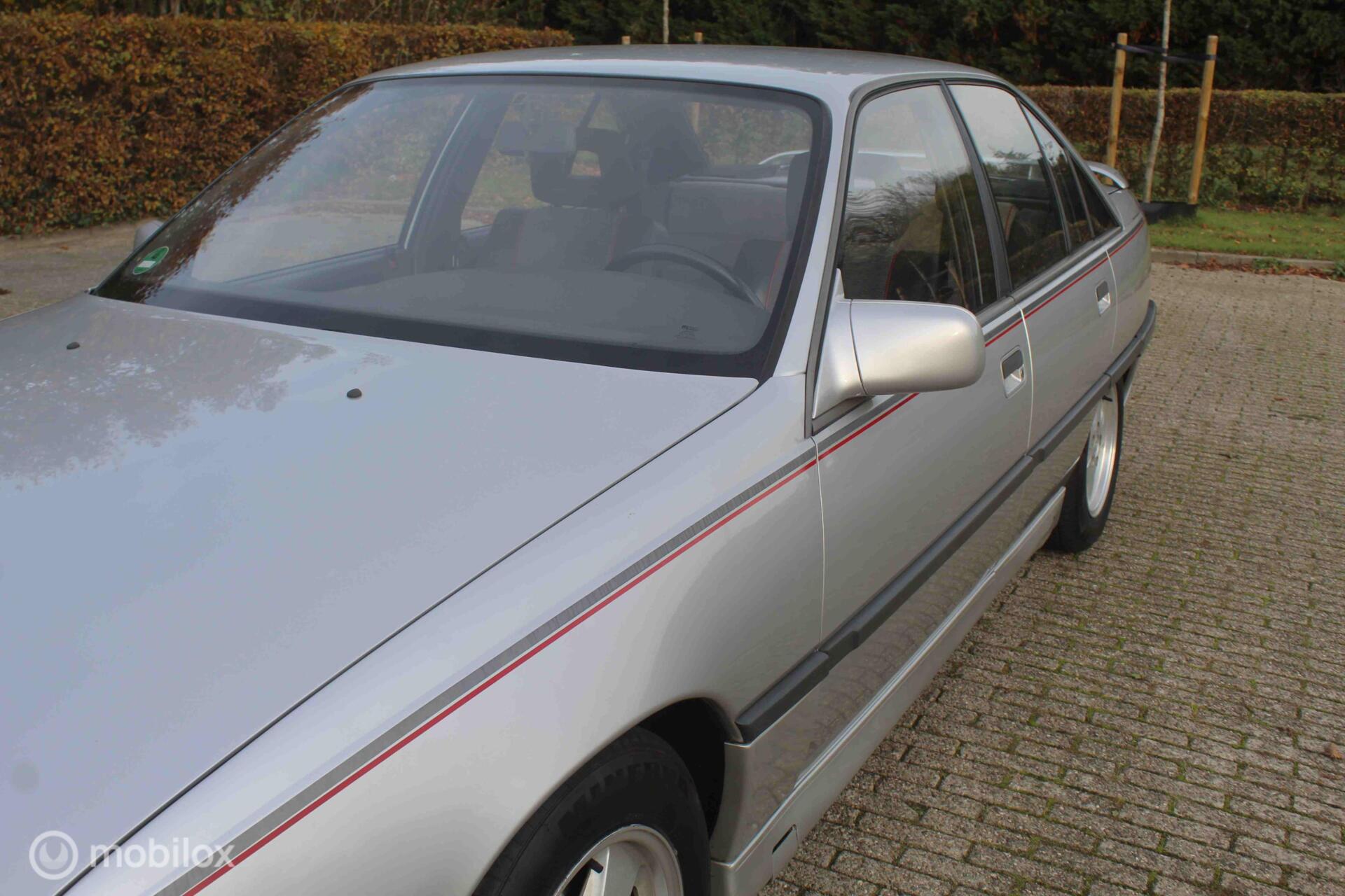 Foto van Opel Omega