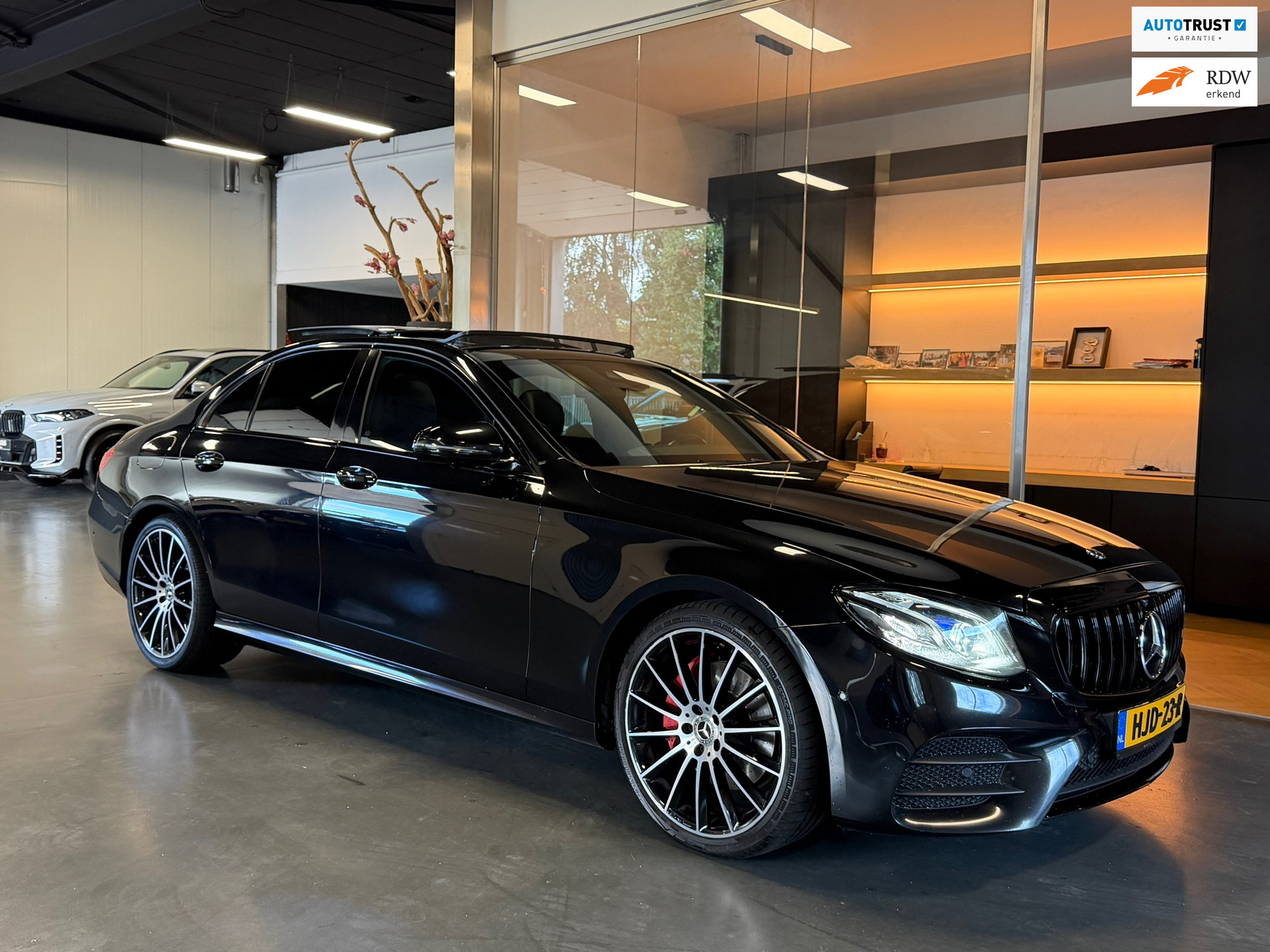 Mercedes-Benz E-klasse 200 AMG Night Edt Facelift 2020 184PK 2020 - voorkant