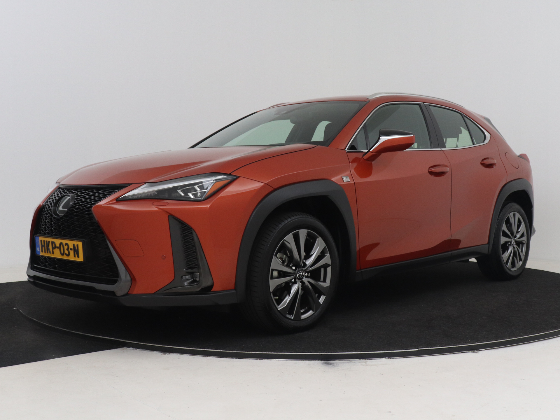 Lexus Ux 250h F Sport Line 2025 - voorkant