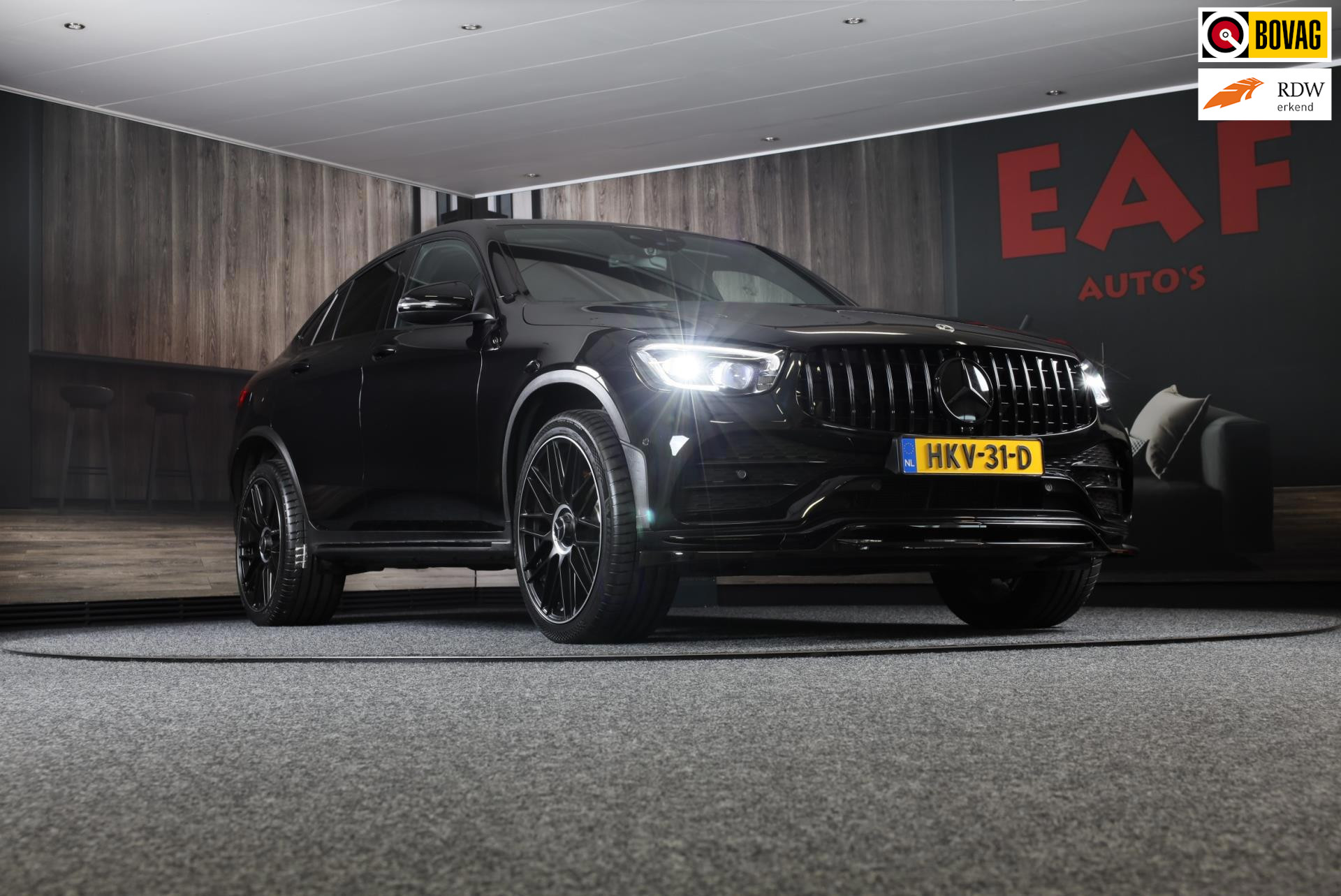 Mercedes-Benz Glc-klasse Coupé 300e 4MATIC Premium Plus 2021 - voorkant