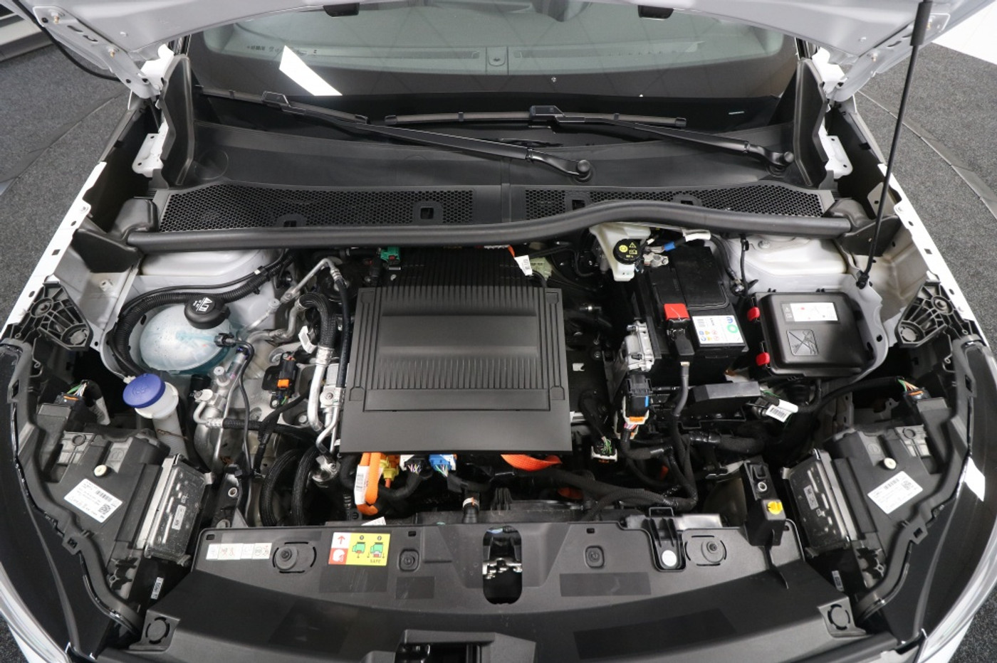 Foto van Peugeot E-2008