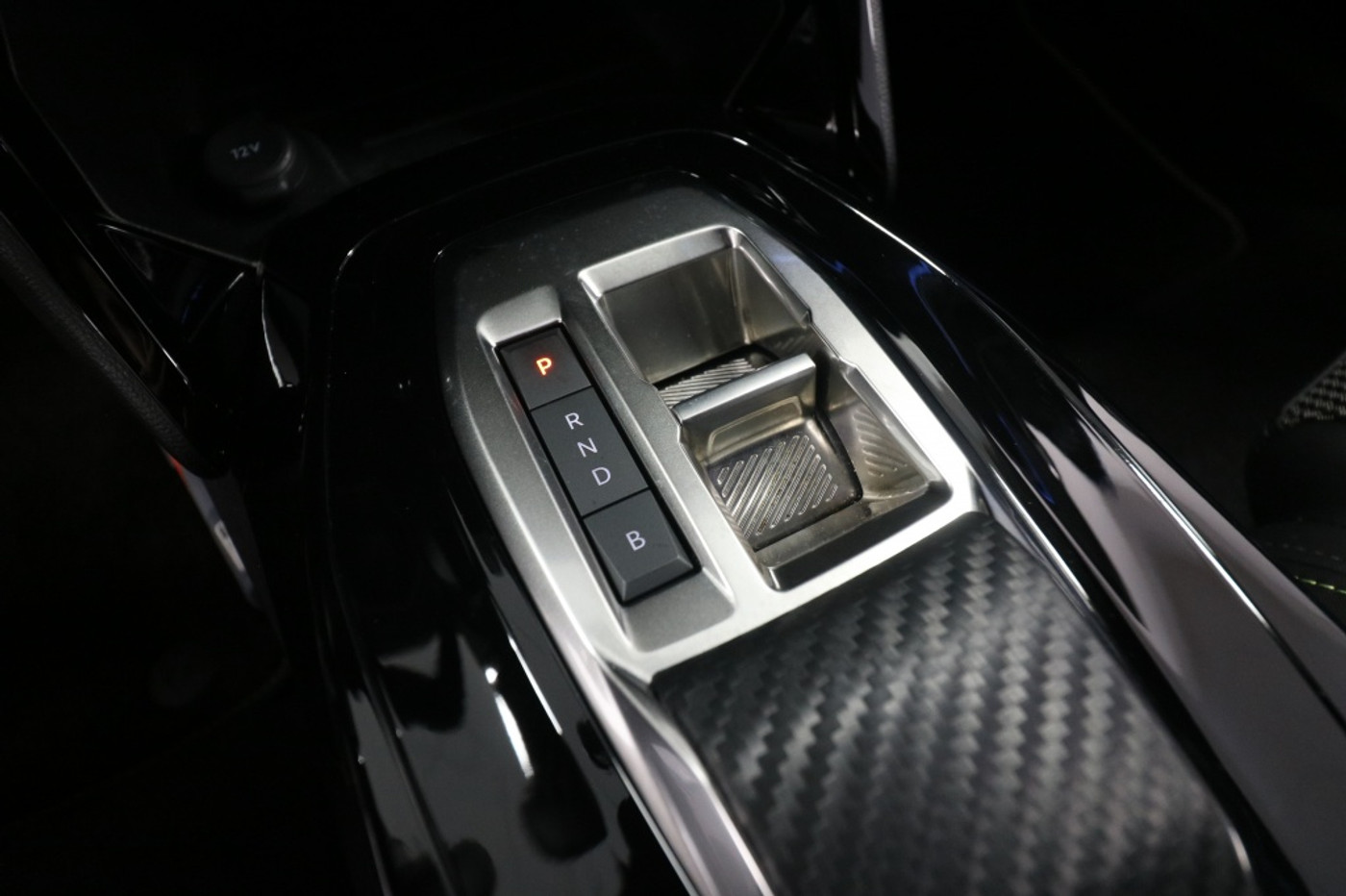 Foto van Peugeot E-2008