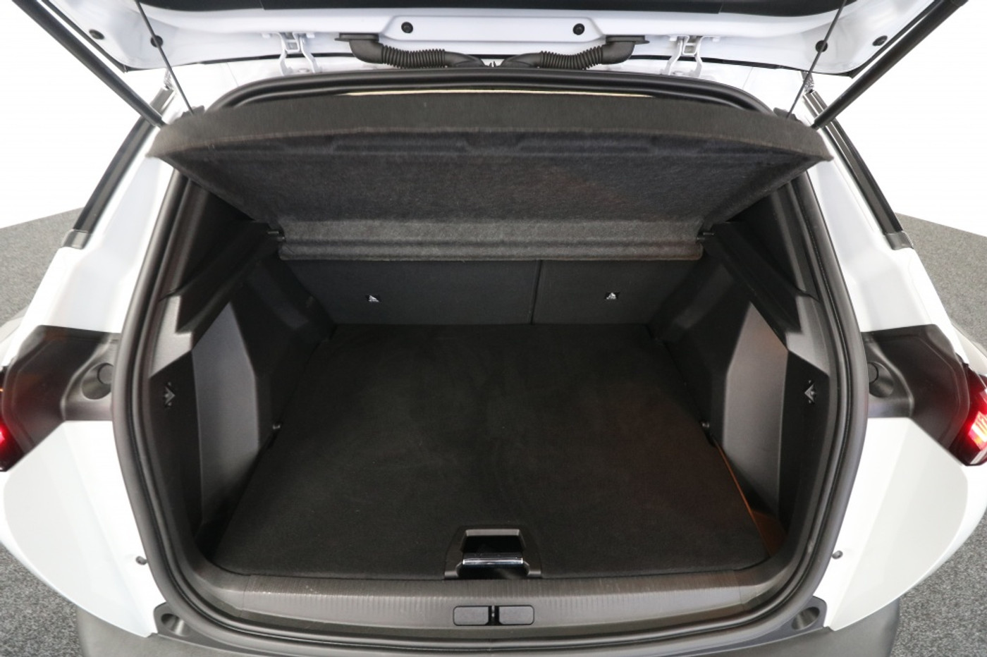 Foto van Peugeot E-2008